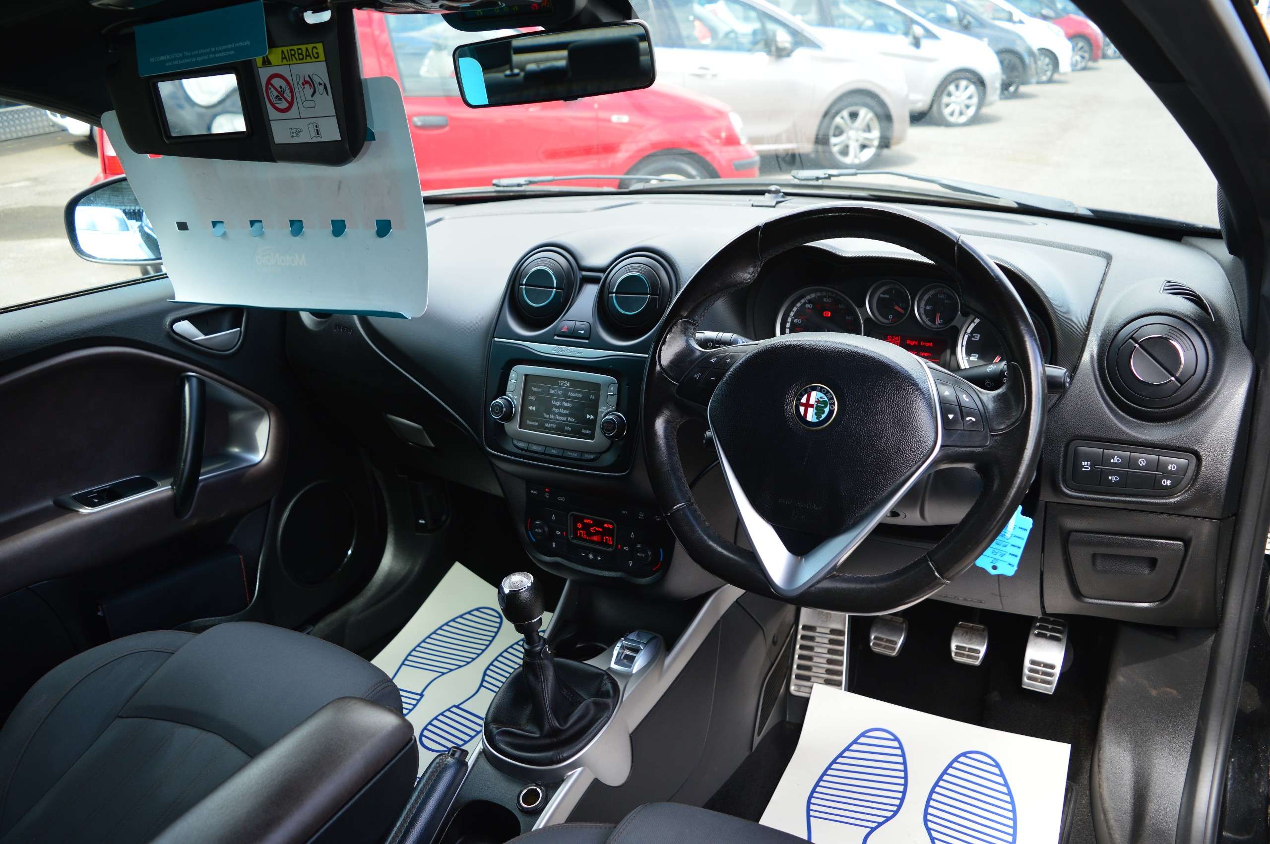 A 2015 ALFA ROMEO MITO 875 TB TwinAir Collezione Hatchback 3dr Petrol Manual Euro 6 (s/s) (105 ps) A 2015 ALFA ROMEO MITO 875 TB TwinAir Collezione Hatchback 3dr Petrol Manual Euro 6 (s/s) (105 ps)
