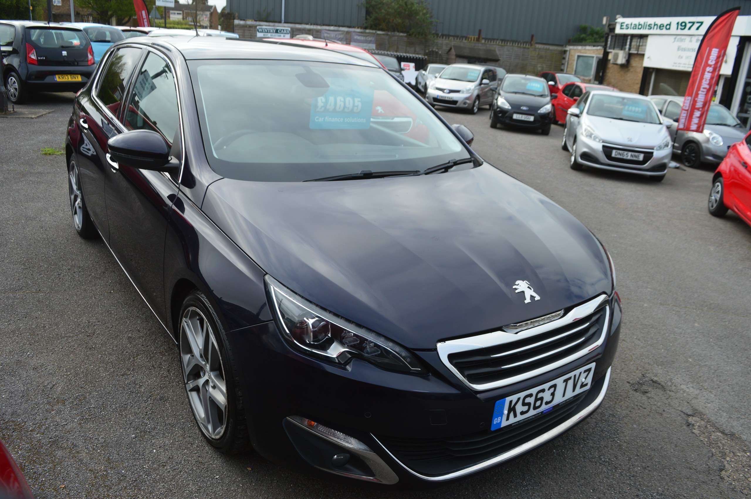 A 2014 PEUGEOT 308 1.6 e-HDi Feline Hatchback 5dr Diesel Manual Euro 5 (s/s) (115 ps) A 2014 PEUGEOT 308 1.6 e-HDi Feline Hatchback 5dr Diesel Manual Euro 5 (s/s) (115 ps)
