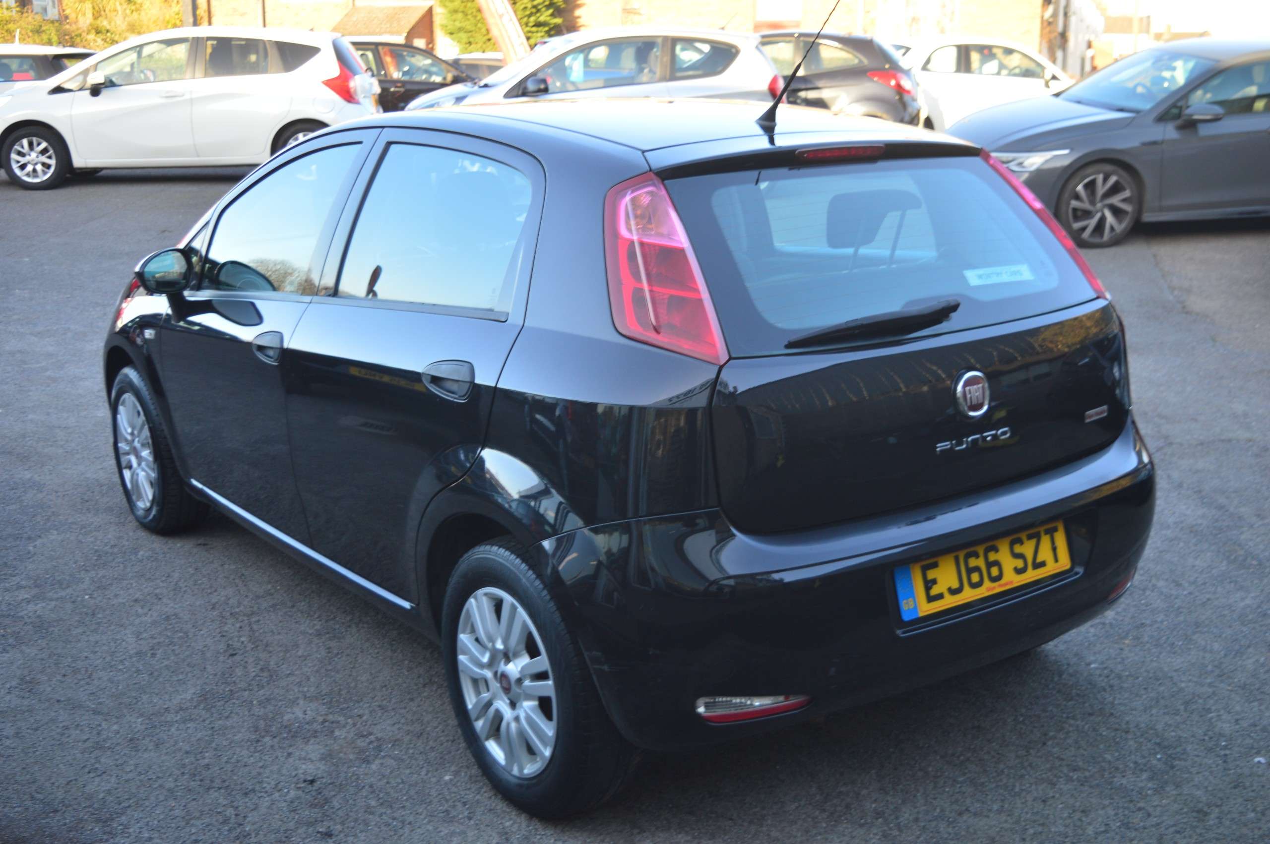 2016 FIAT PUNTO 2016 FIAT PUNTO