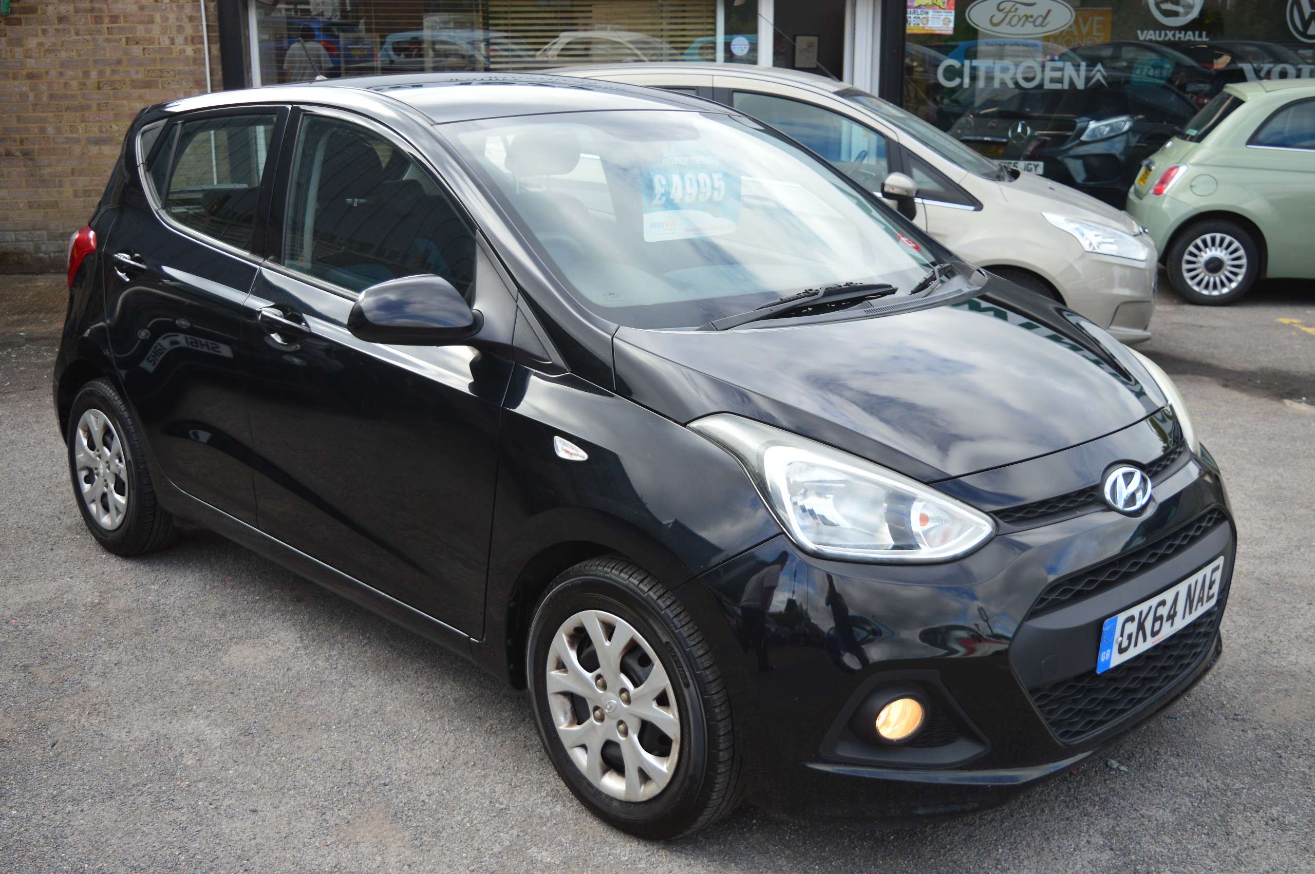 A 2014 HYUNDAI I10 1.0 SE Hatchback 5dr Petrol Manual Euro 5 (66 ps) A 2014 HYUNDAI I10 1.0 SE Hatchback 5dr Petrol Manual Euro 5 (66 ps)