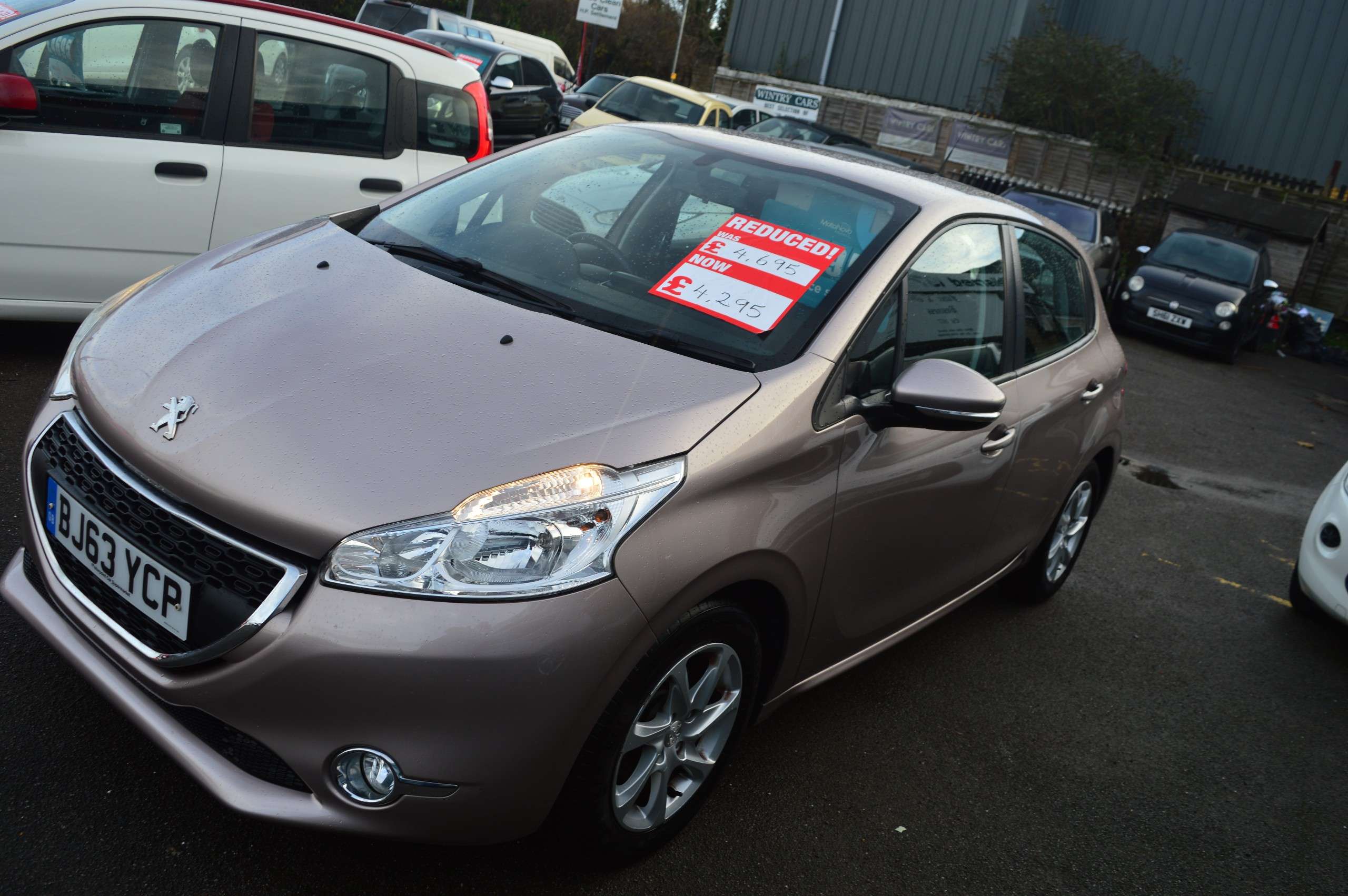 2013 PEUGEOT 208 2013 PEUGEOT 208