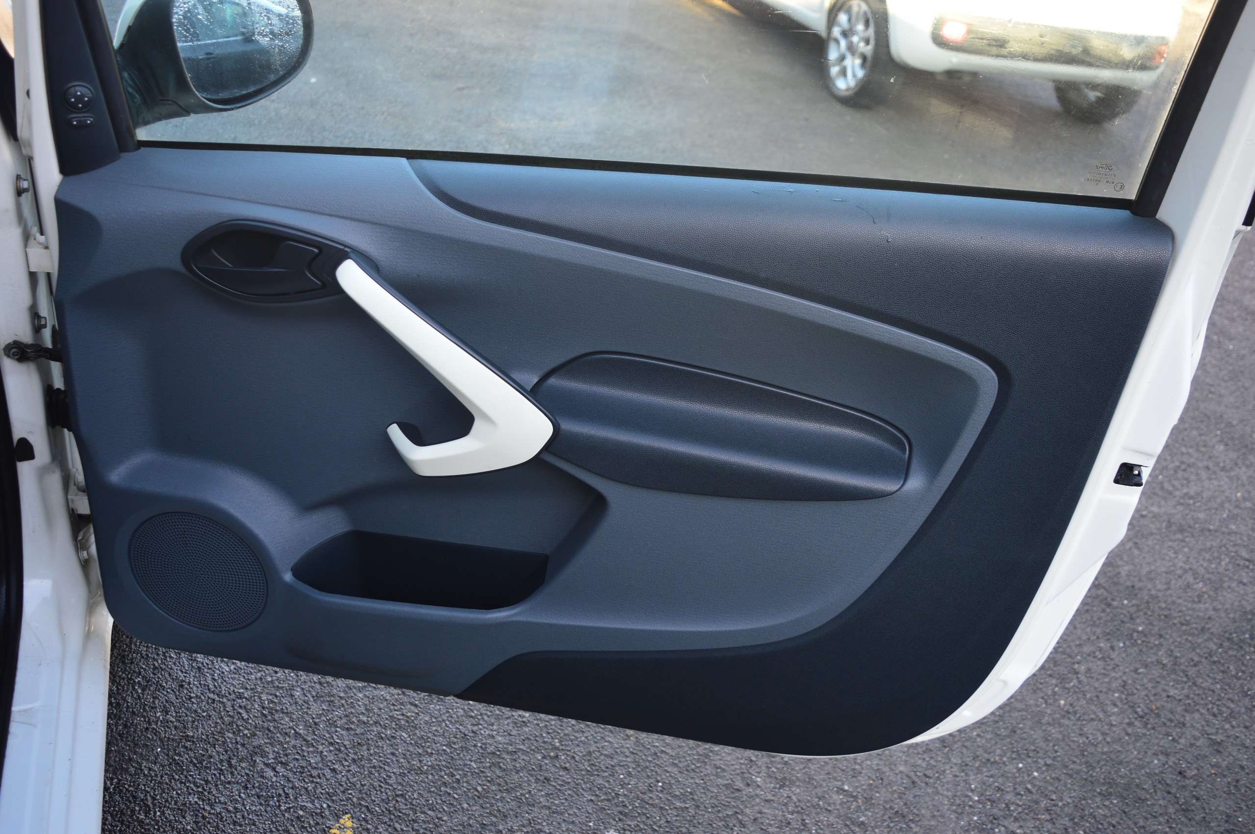 2011 FORD KA 2011 FORD KA