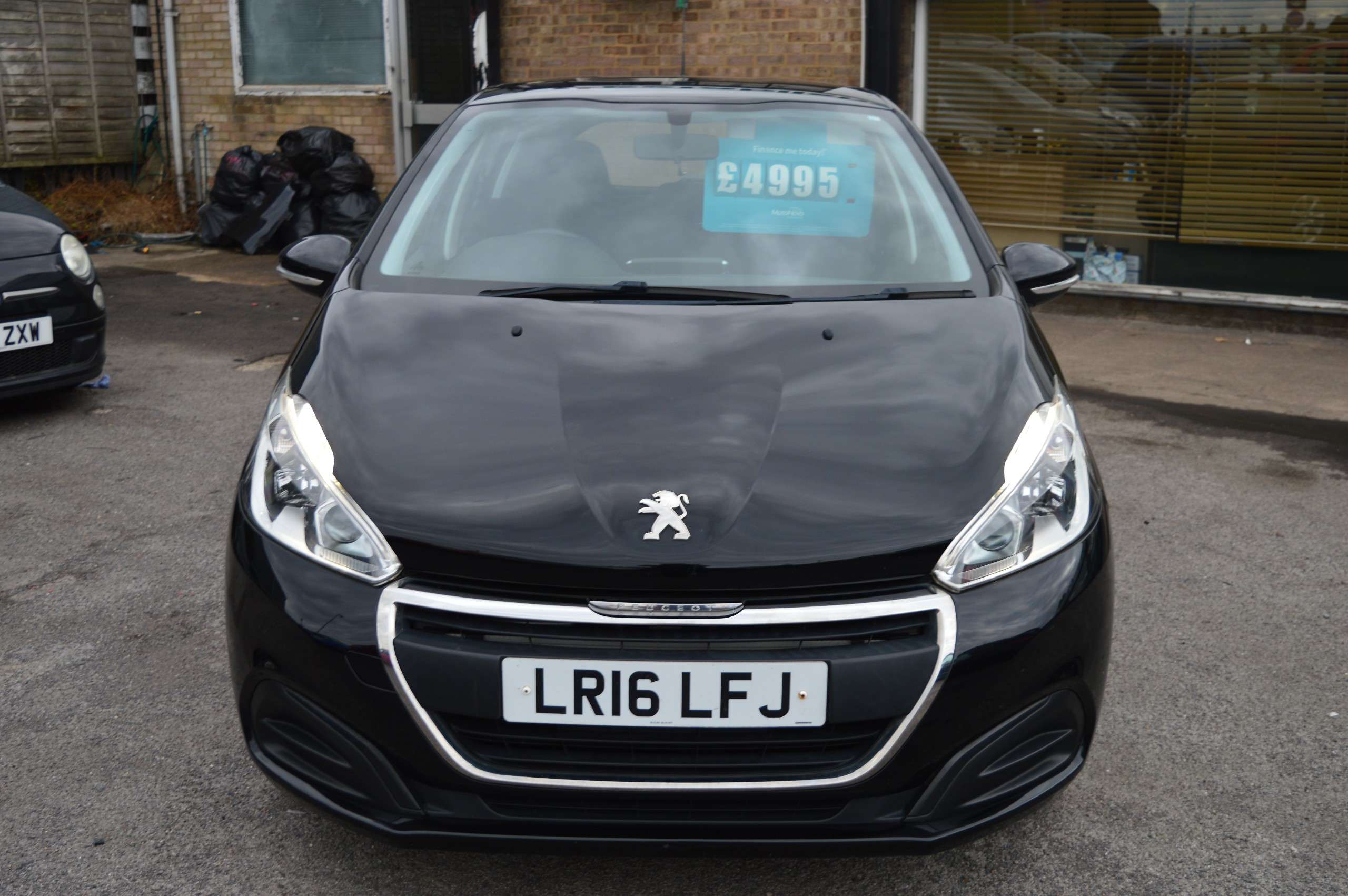 A 2016 PEUGEOT 208 1.2 PureTech Active Hatchback 5dr Petrol Manual Euro 6 (82 ps) A 2016 PEUGEOT 208 1.2 PureTech Active Hatchback 5dr Petrol Manual Euro 6 (82 ps)