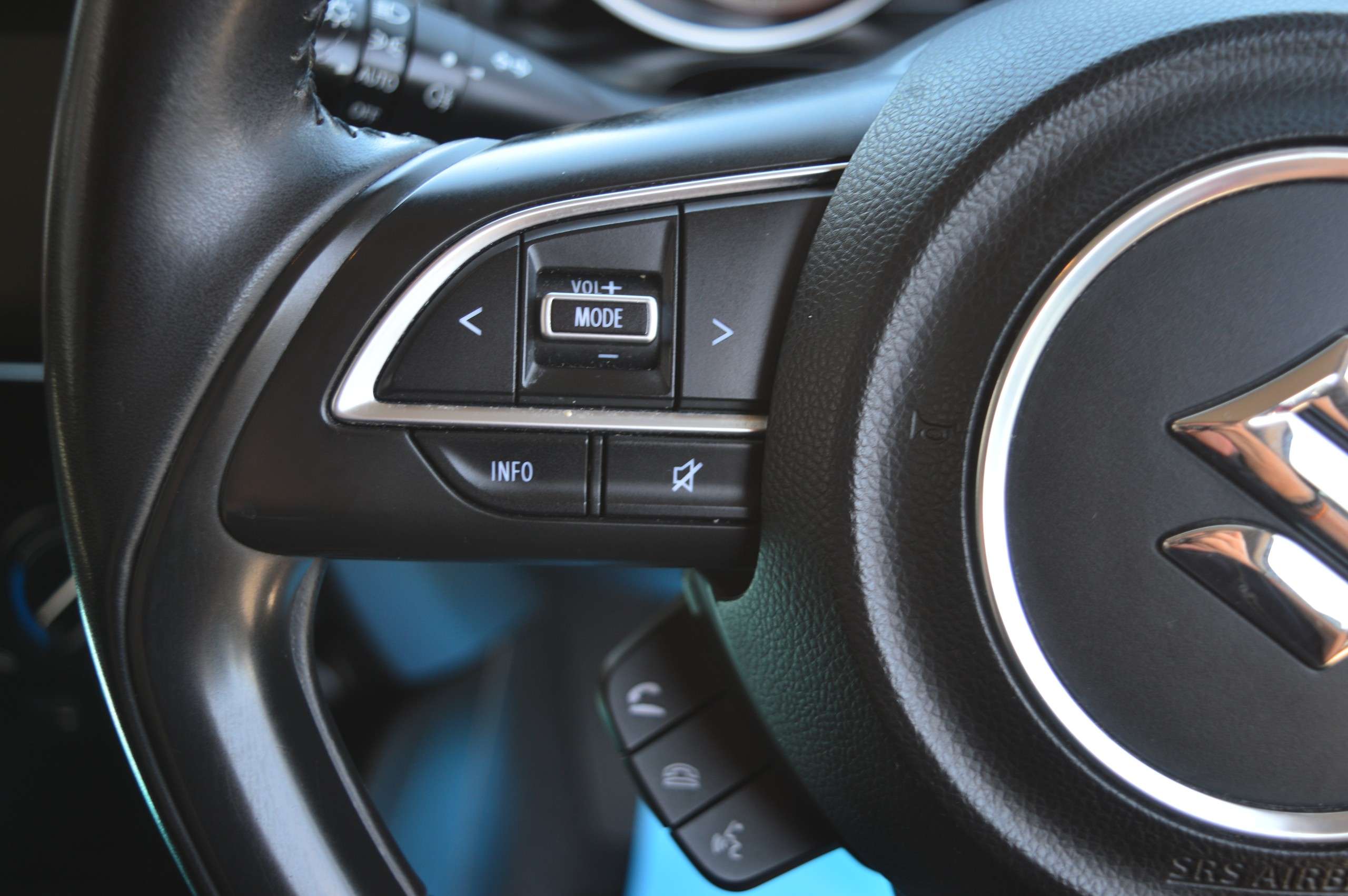 2021 SUZUKI SWIFT 2021 SUZUKI SWIFT