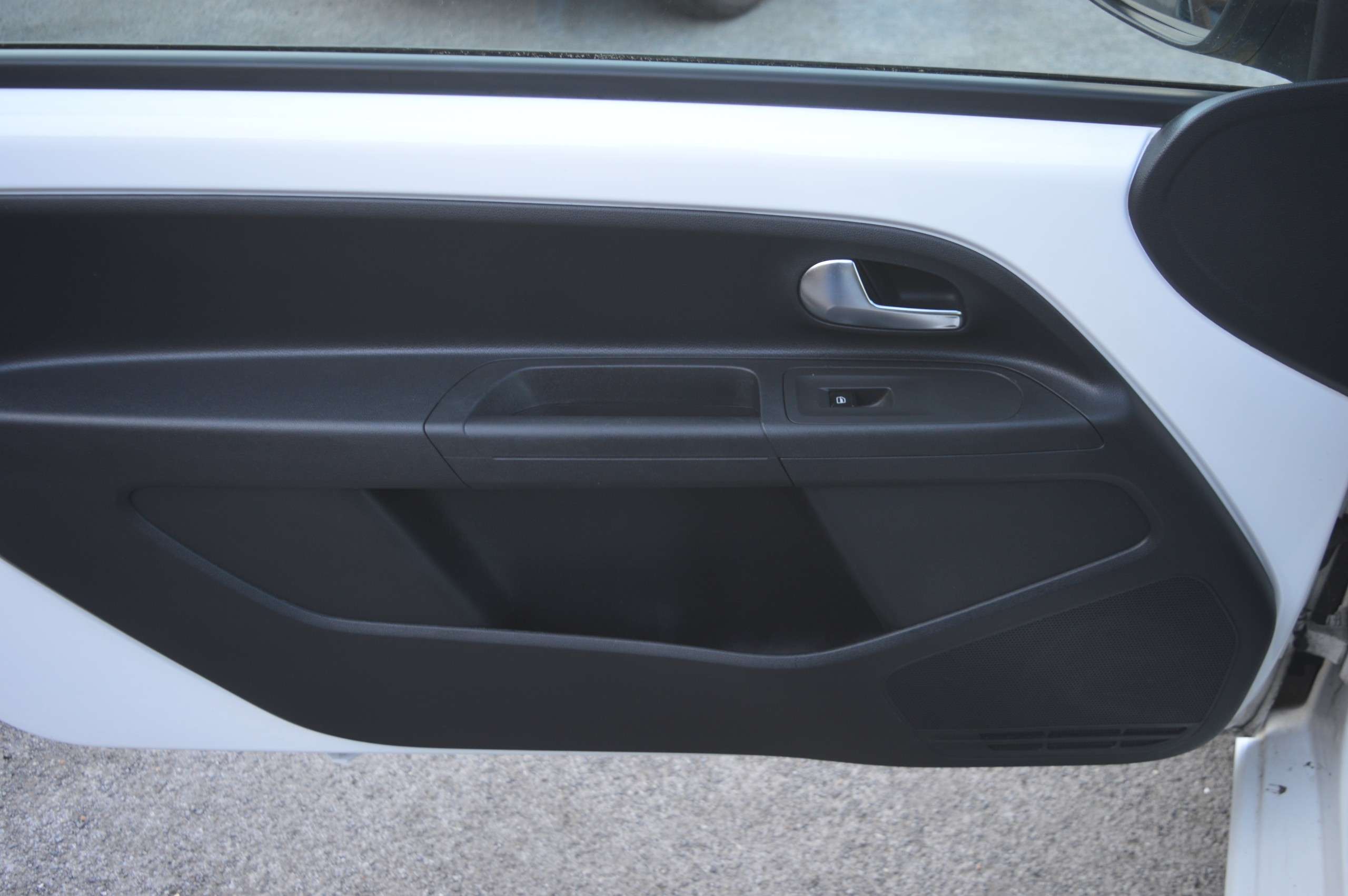 2015 VOLKSWAGEN UP! 2015 VOLKSWAGEN UP!