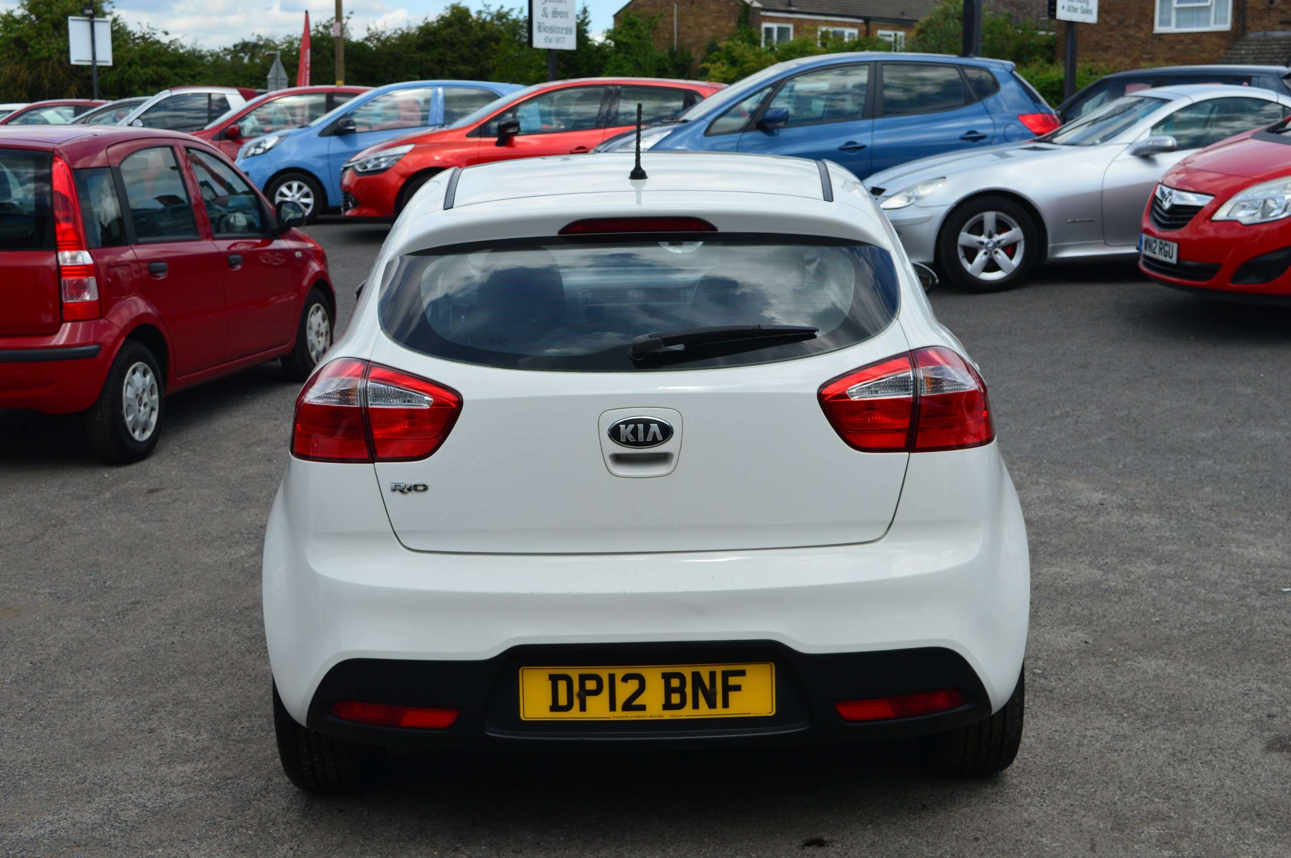 A 2012 KIA RIO 1.25 2 Hatchback 5dr Petrol Manual Euro 5 (84 bhp) A 2012 KIA RIO 1.25 2 Hatchback 5dr Petrol Manual Euro 5 (84 bhp)