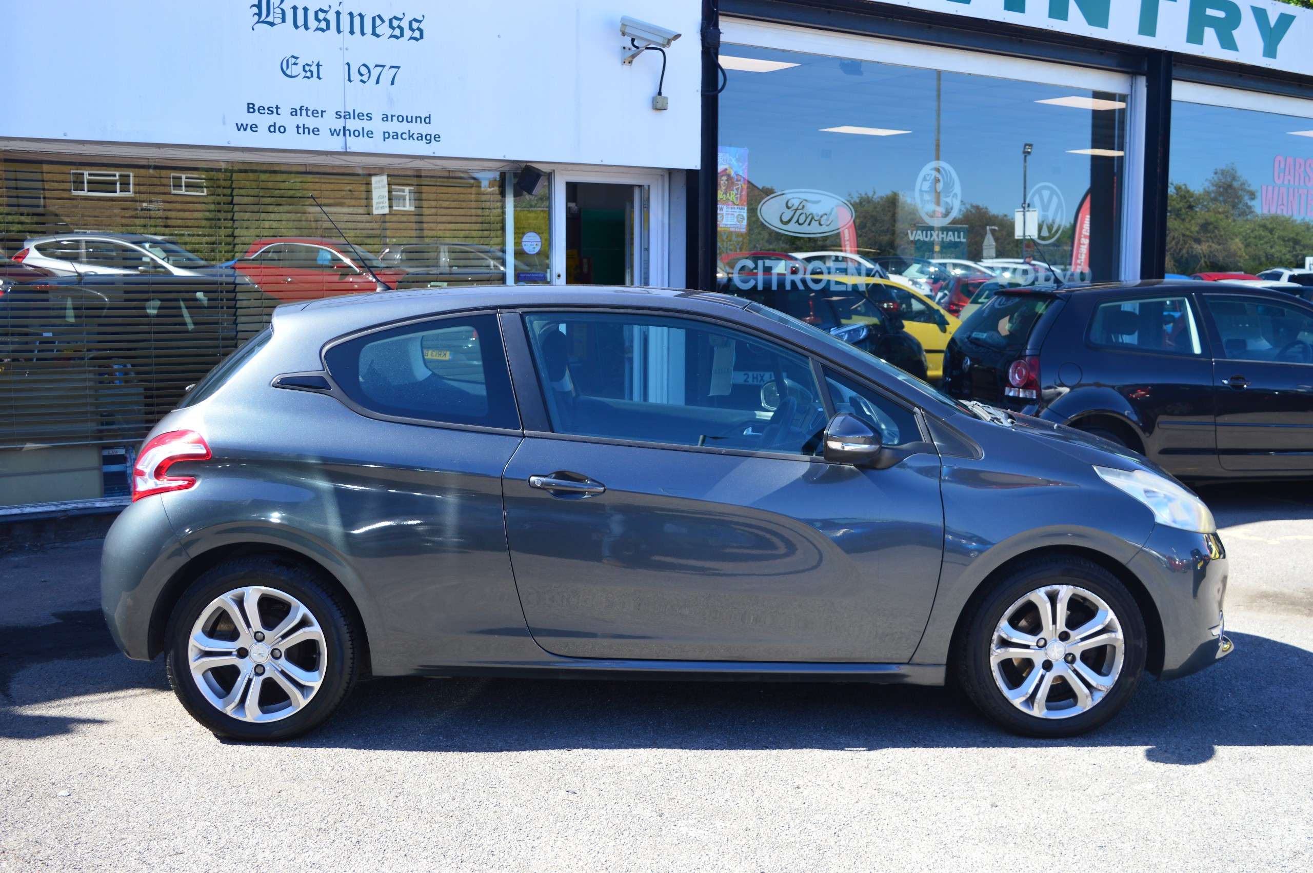 2012 PEUGEOT 208 2012 PEUGEOT 208