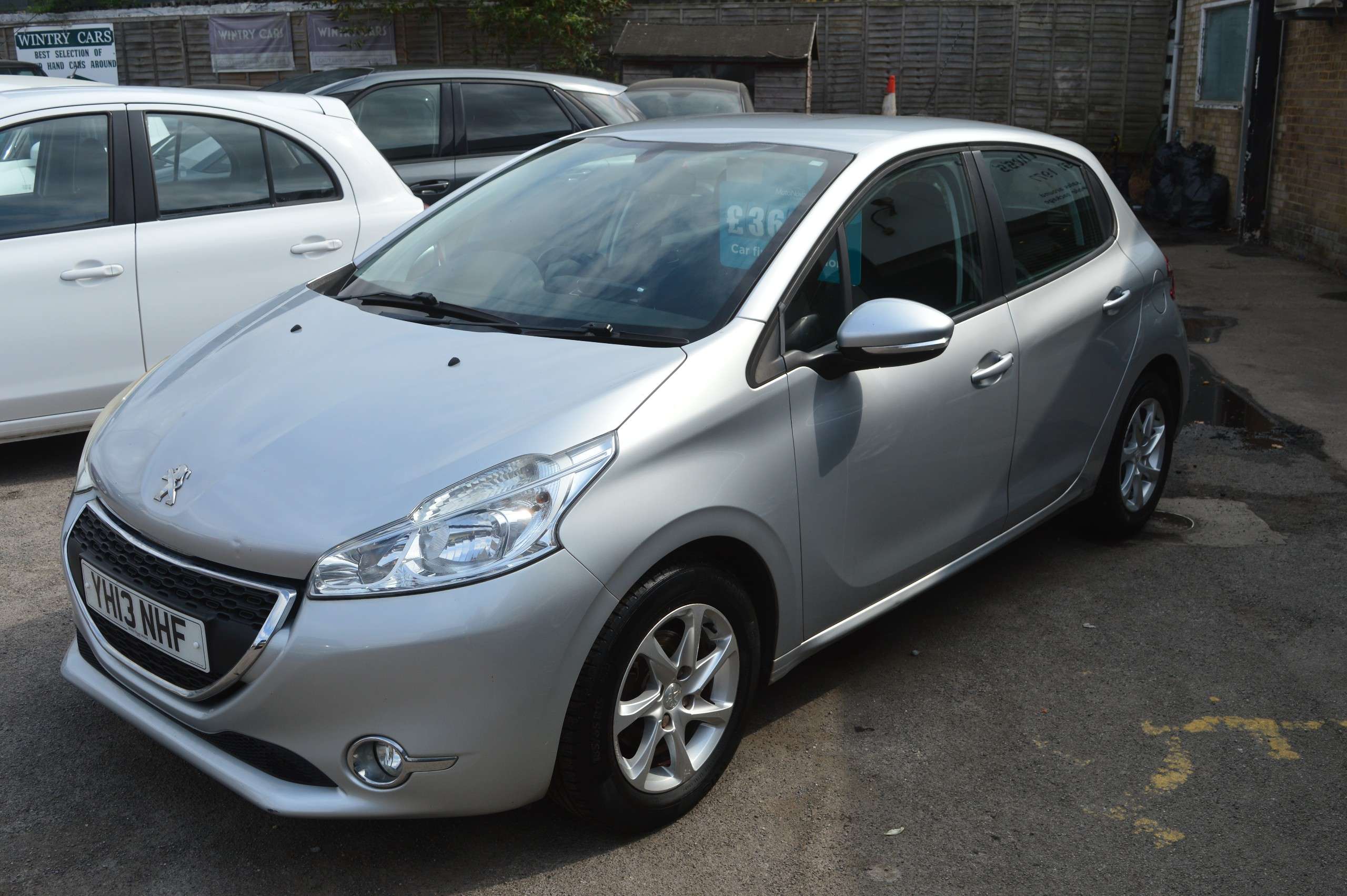 2013 PEUGEOT 208 2013 PEUGEOT 208