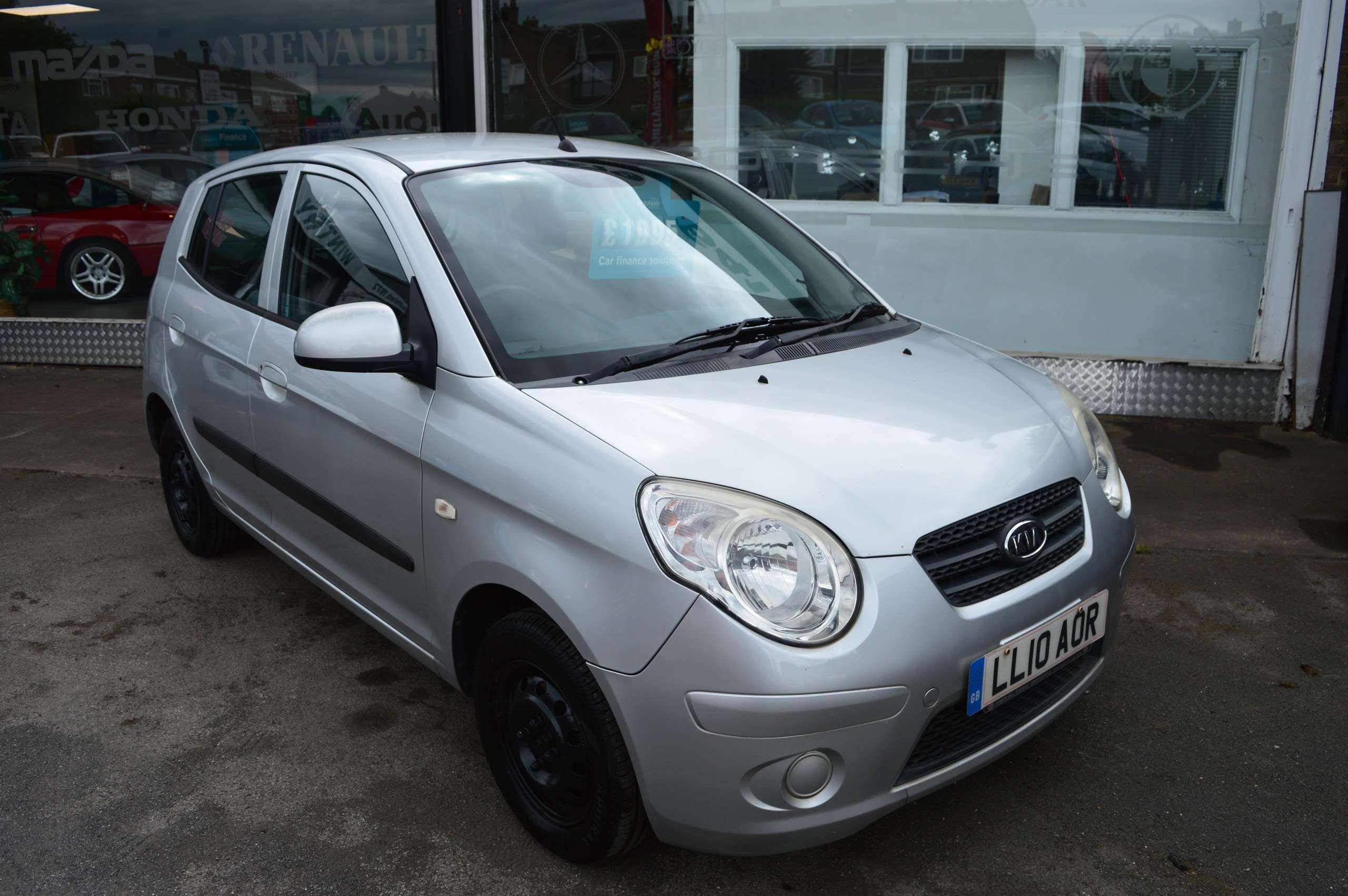 A 2010 KIA PICANTO 1.0 1 Hatchback 5dr Petrol Manual (114 g/km, 60 bhp) A 2010 KIA PICANTO 1.0 1 Hatchback 5dr Petrol Manual (114 g/km, 60 bhp)
