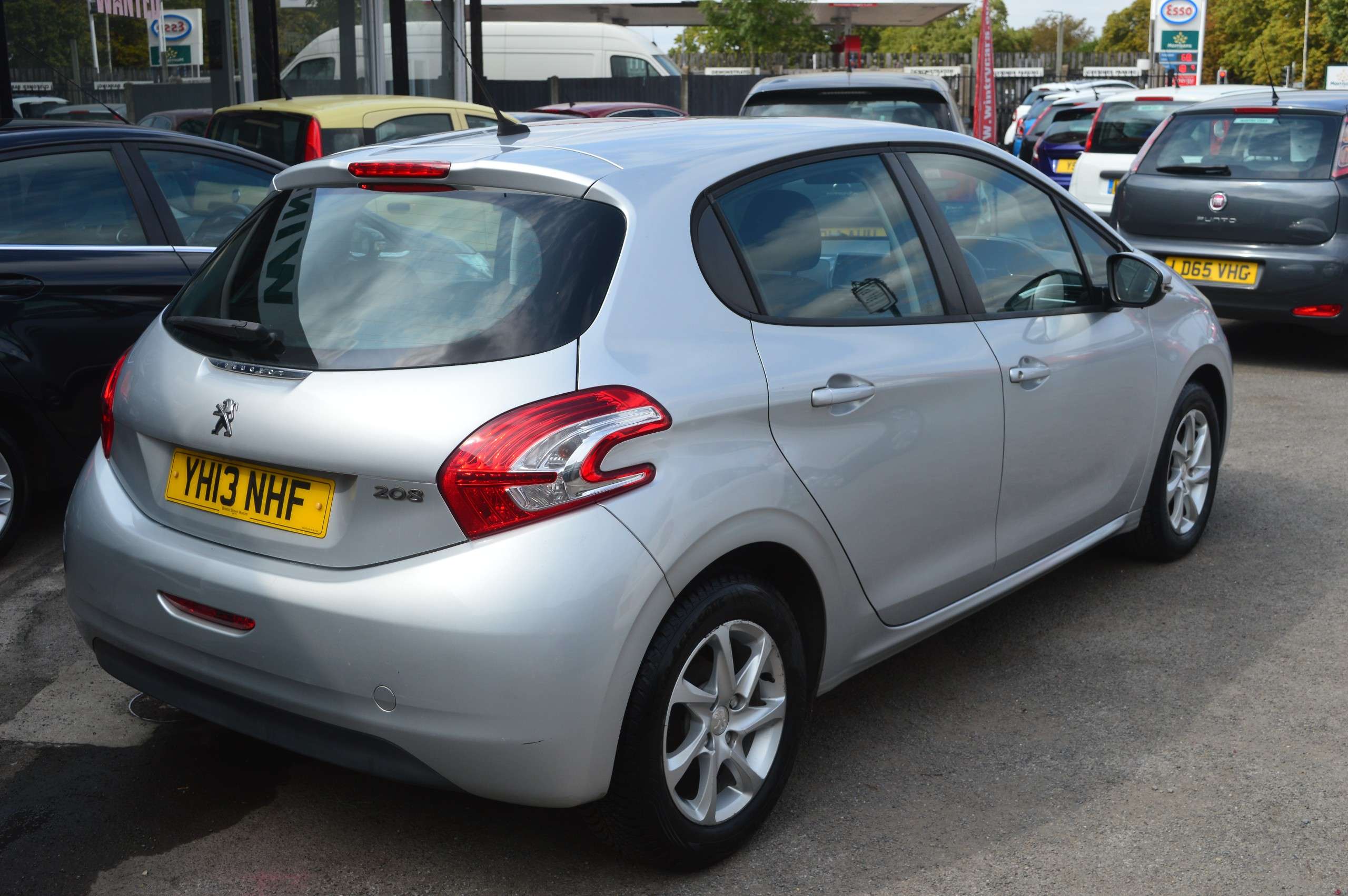 2013 PEUGEOT 208 2013 PEUGEOT 208