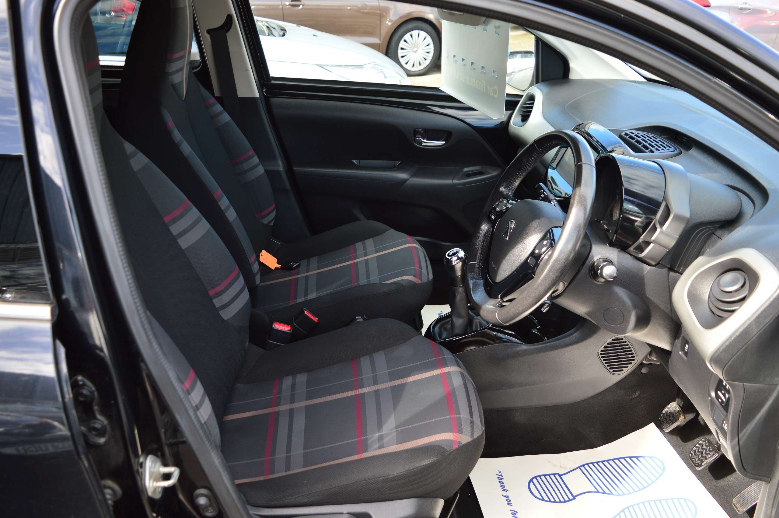 2015 PEUGEOT 108 2015 PEUGEOT 108