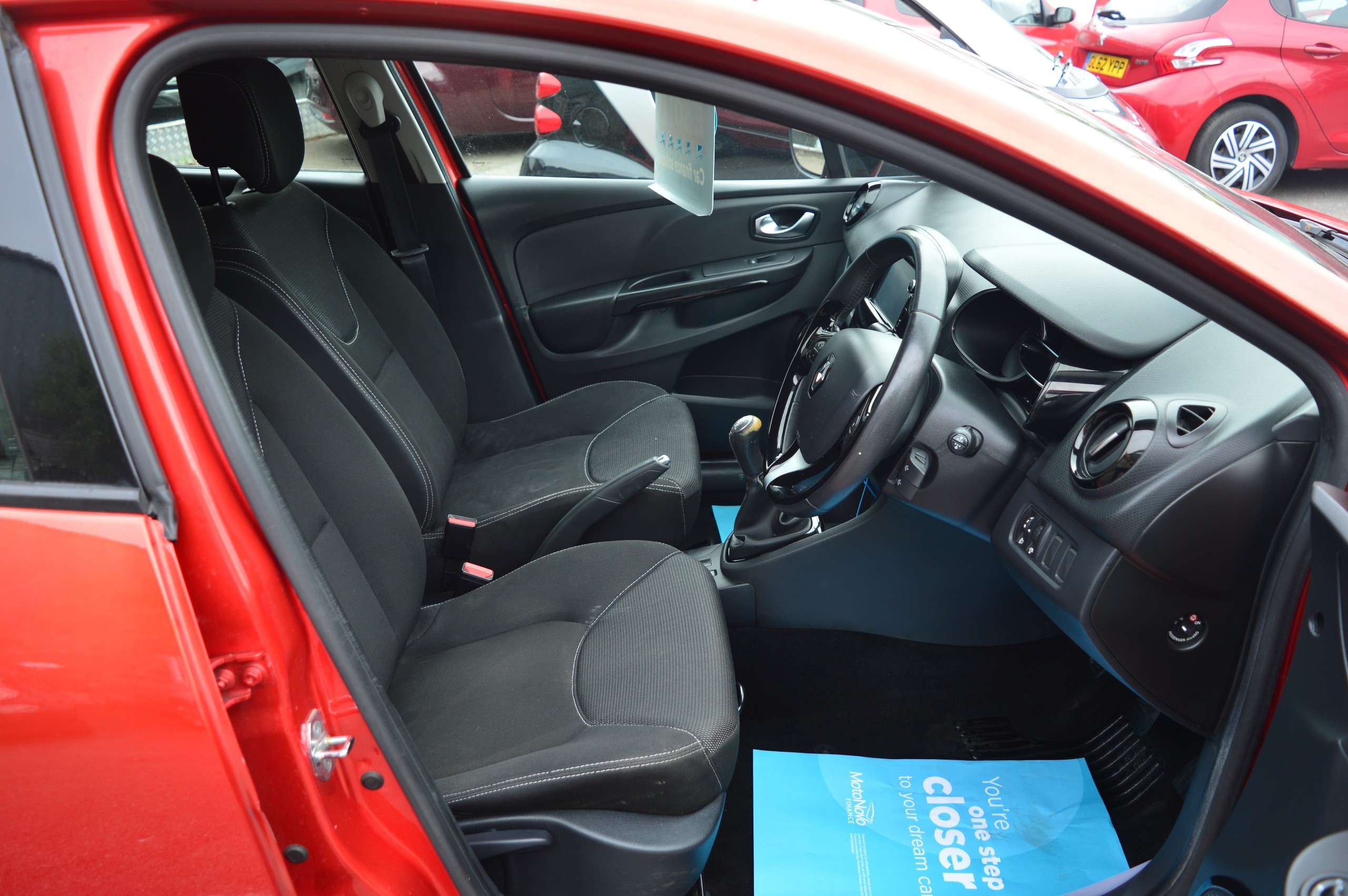 2015 RENAULT CLIO 2015 RENAULT CLIO