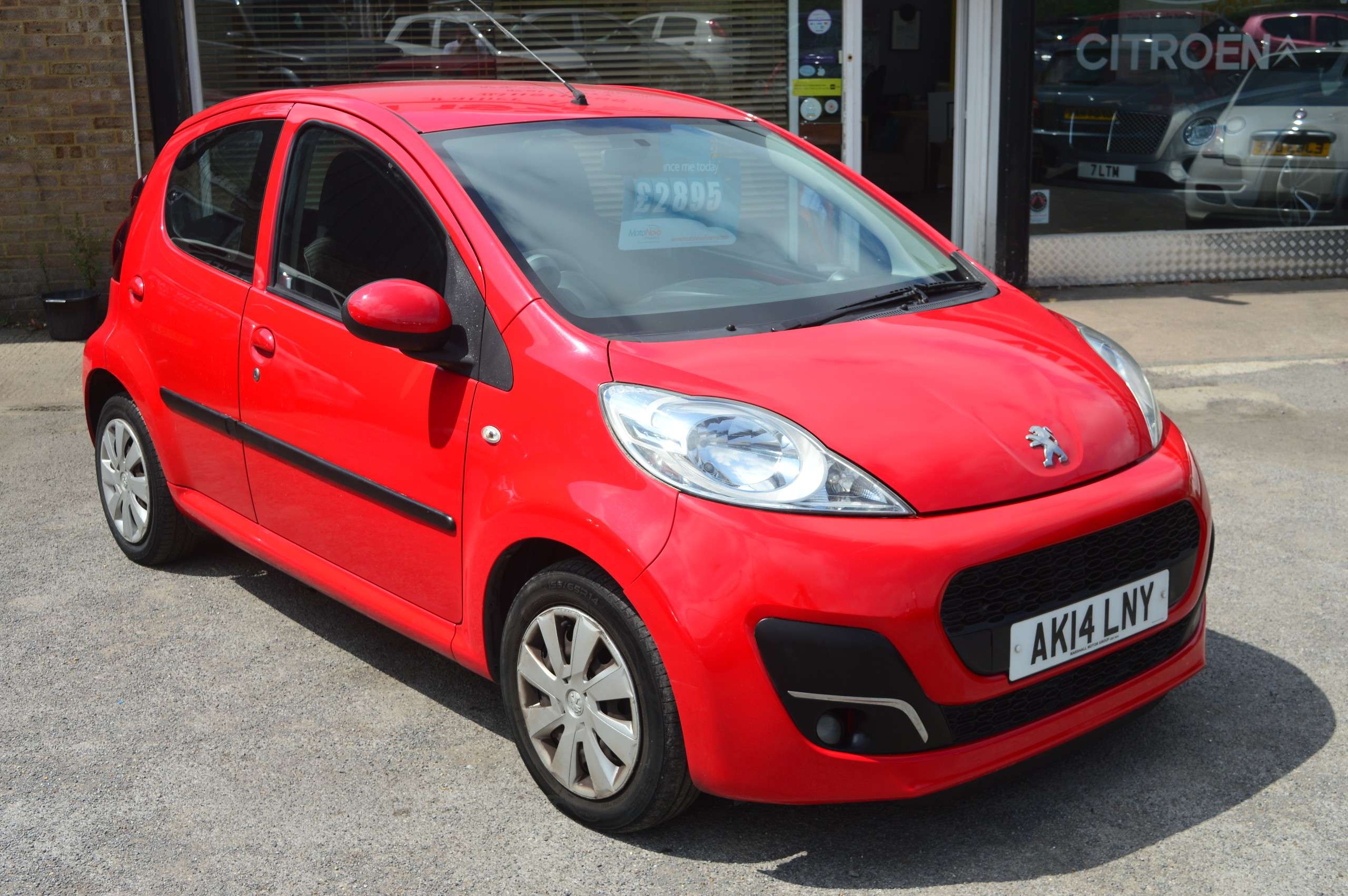 A 2014 PEUGEOT 107 1.0 12V Active Hatchback 5dr Petrol Manual Euro 5 (68 ps) A 2014 PEUGEOT 107 1.0 12V Active Hatchback 5dr Petrol Manual Euro 5 (68 ps)