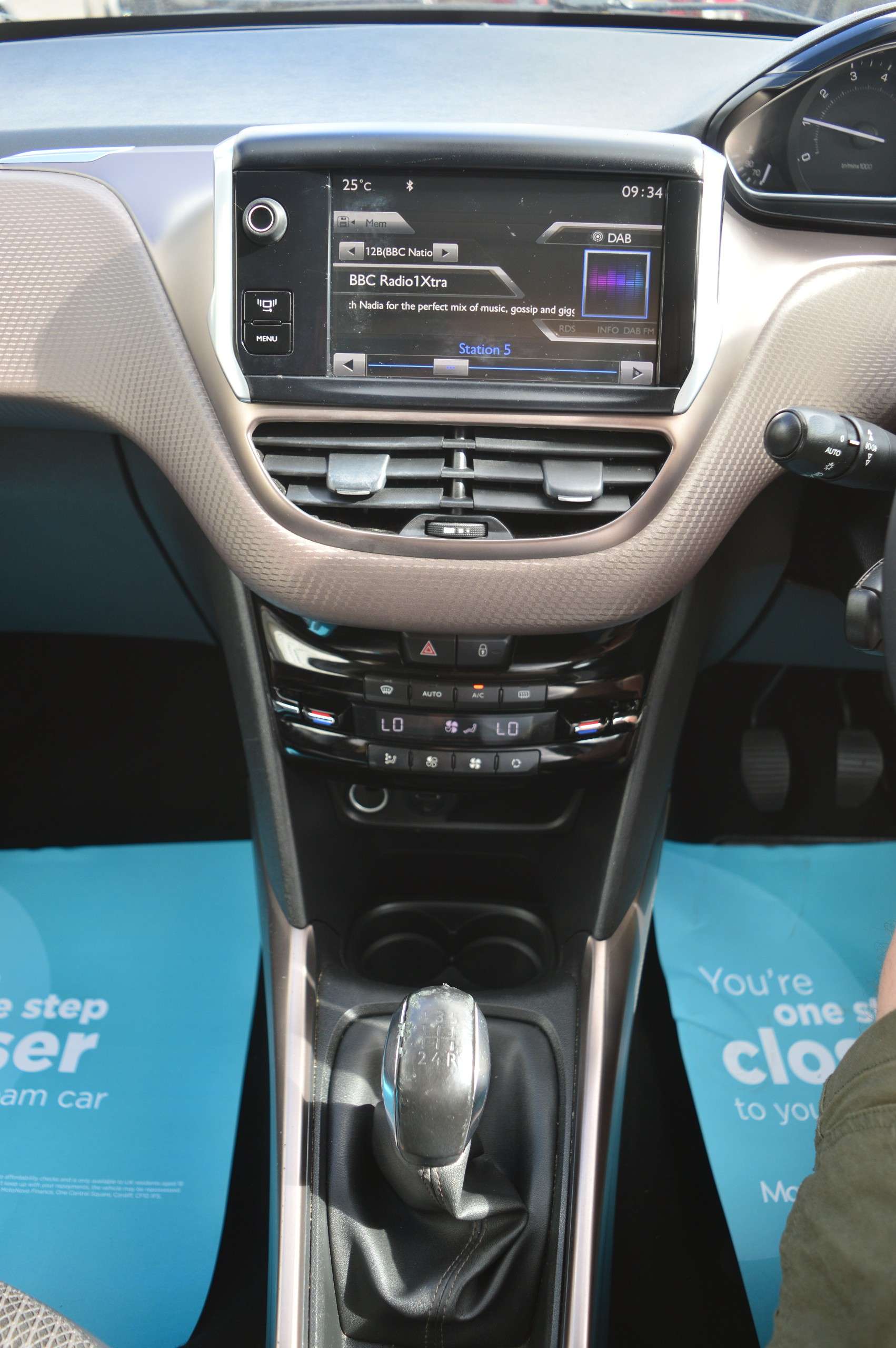 2013 PEUGEOT 2008 2013 PEUGEOT 2008