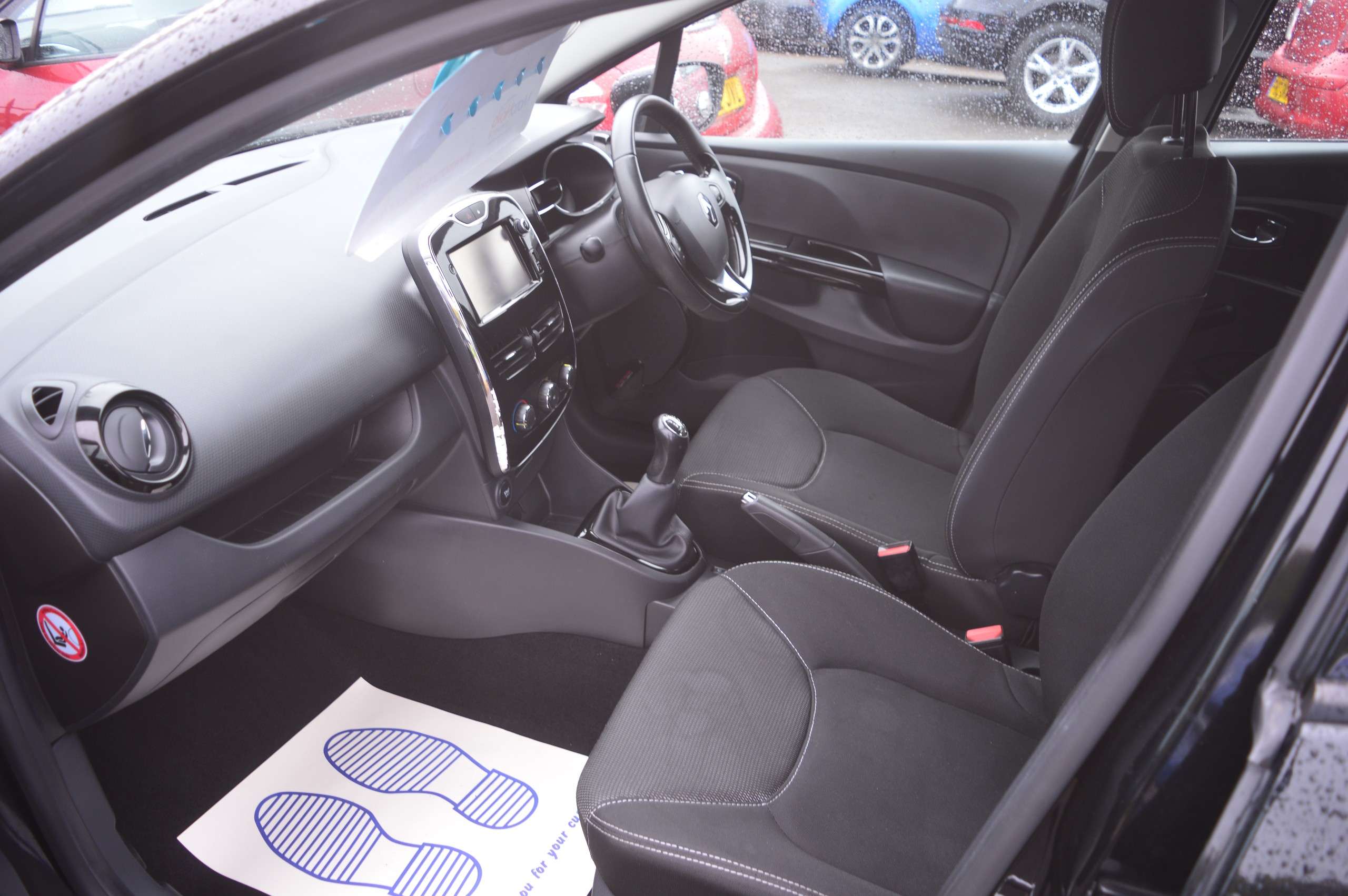 A 2014 RENAULT CLIO 1.2 16V Dynamique MediaNav Hatchback 5dr Petrol Manual Euro 5 (75 ps) A 2014 RENAULT CLIO 1.2 16V Dynamique MediaNav Hatchback 5dr Petrol Manual Euro 5 (75 ps)