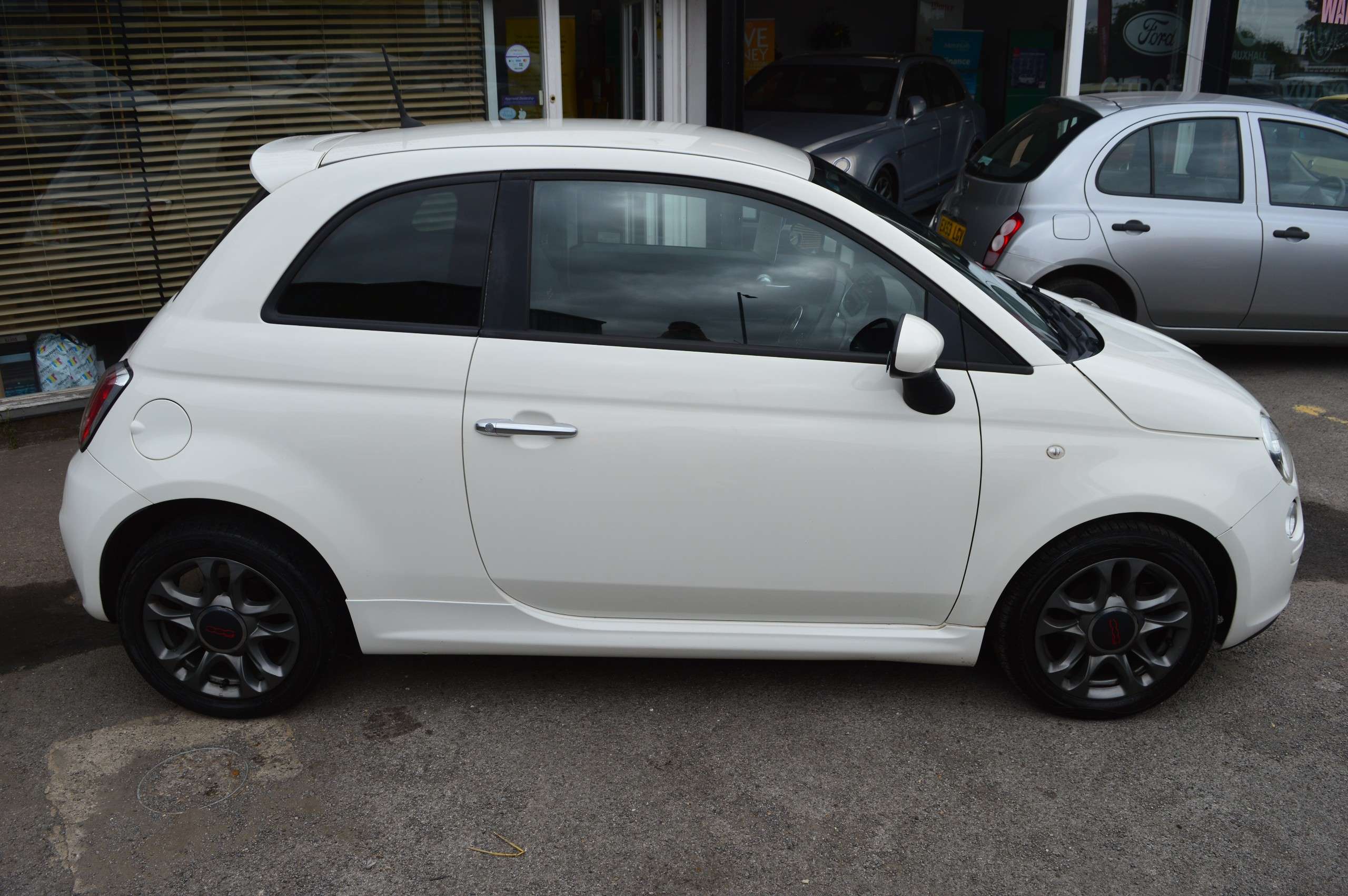 2013 FIAT 500 2013 FIAT 500