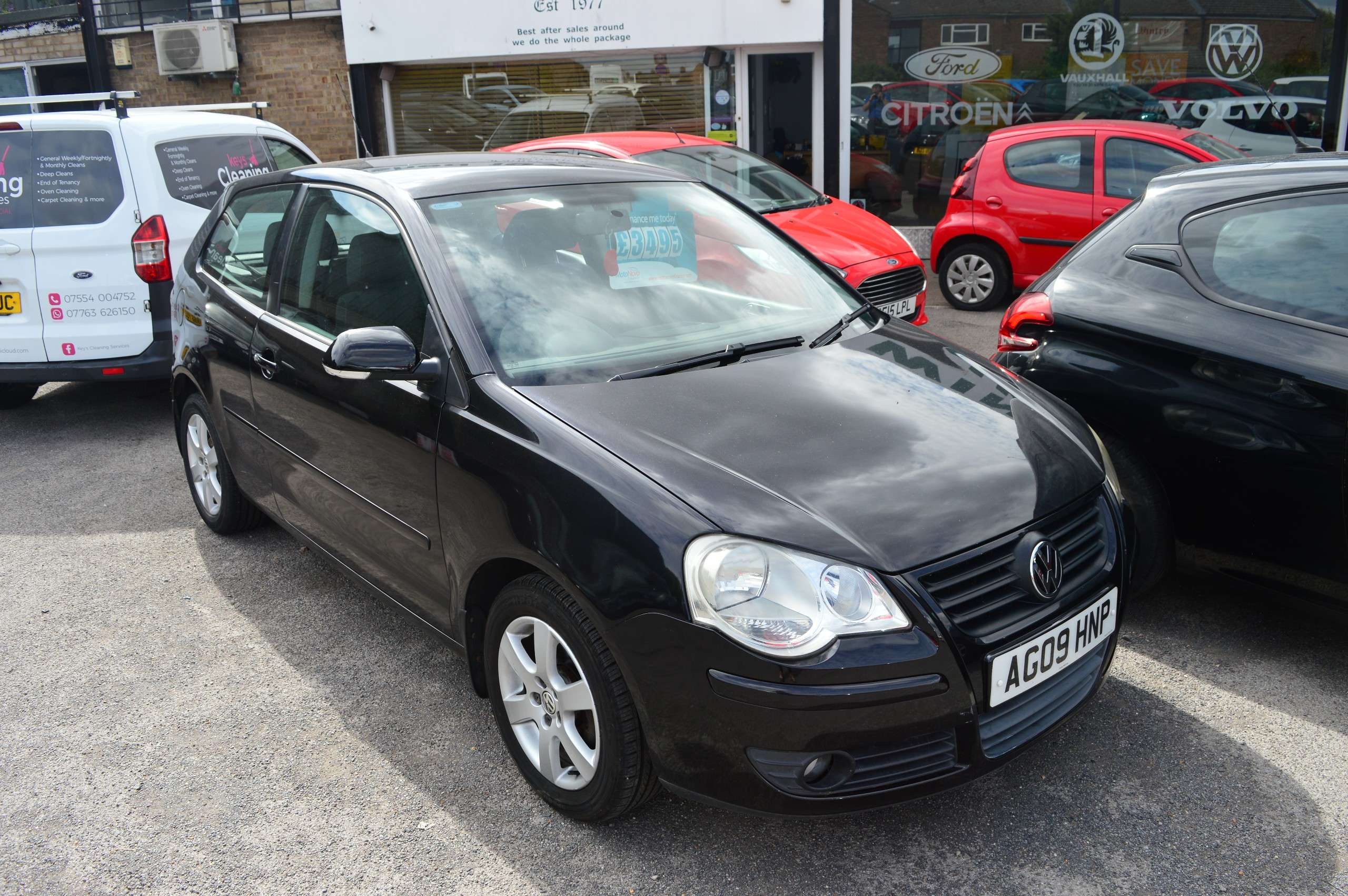A 2009 VOLKSWAGEN POLO MATCH 3-Door A 2009 VOLKSWAGEN POLO MATCH 3-Door