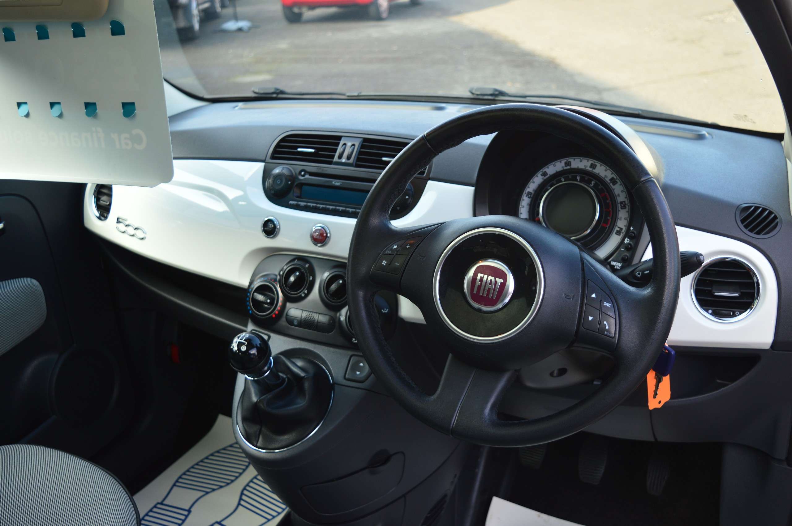 A 2013 FIAT 500 1.2 Lounge Hatchback 3dr Petrol Manual Euro 4 (69 bhp) A 2013 FIAT 500 1.2 Lounge Hatchback 3dr Petrol Manual Euro 4 (69 bhp)