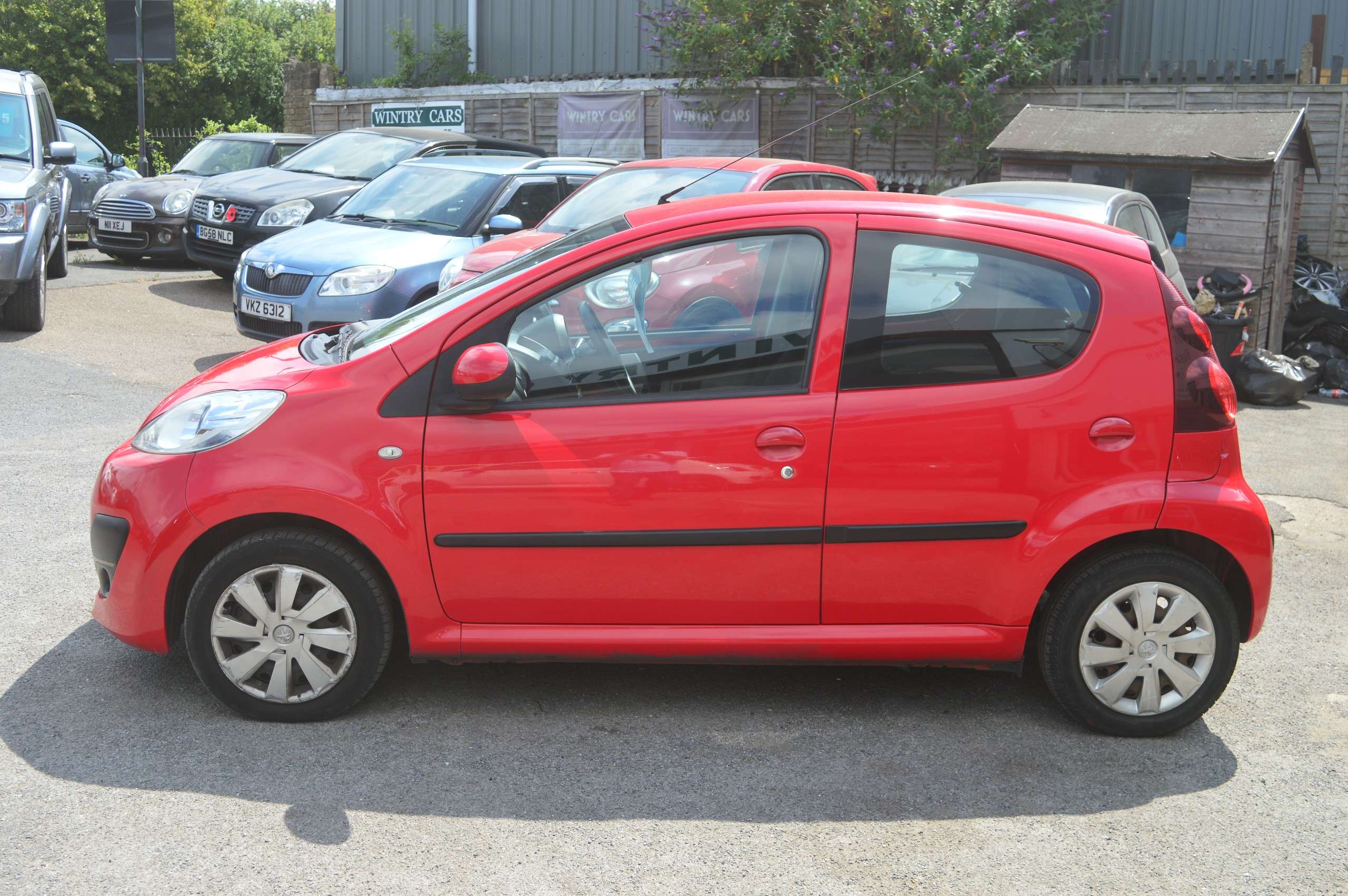 A 2014 PEUGEOT 107 1.0 12V Active Hatchback 5dr Petrol Manual Euro 5 (68 ps) A 2014 PEUGEOT 107 1.0 12V Active Hatchback 5dr Petrol Manual Euro 5 (68 ps)