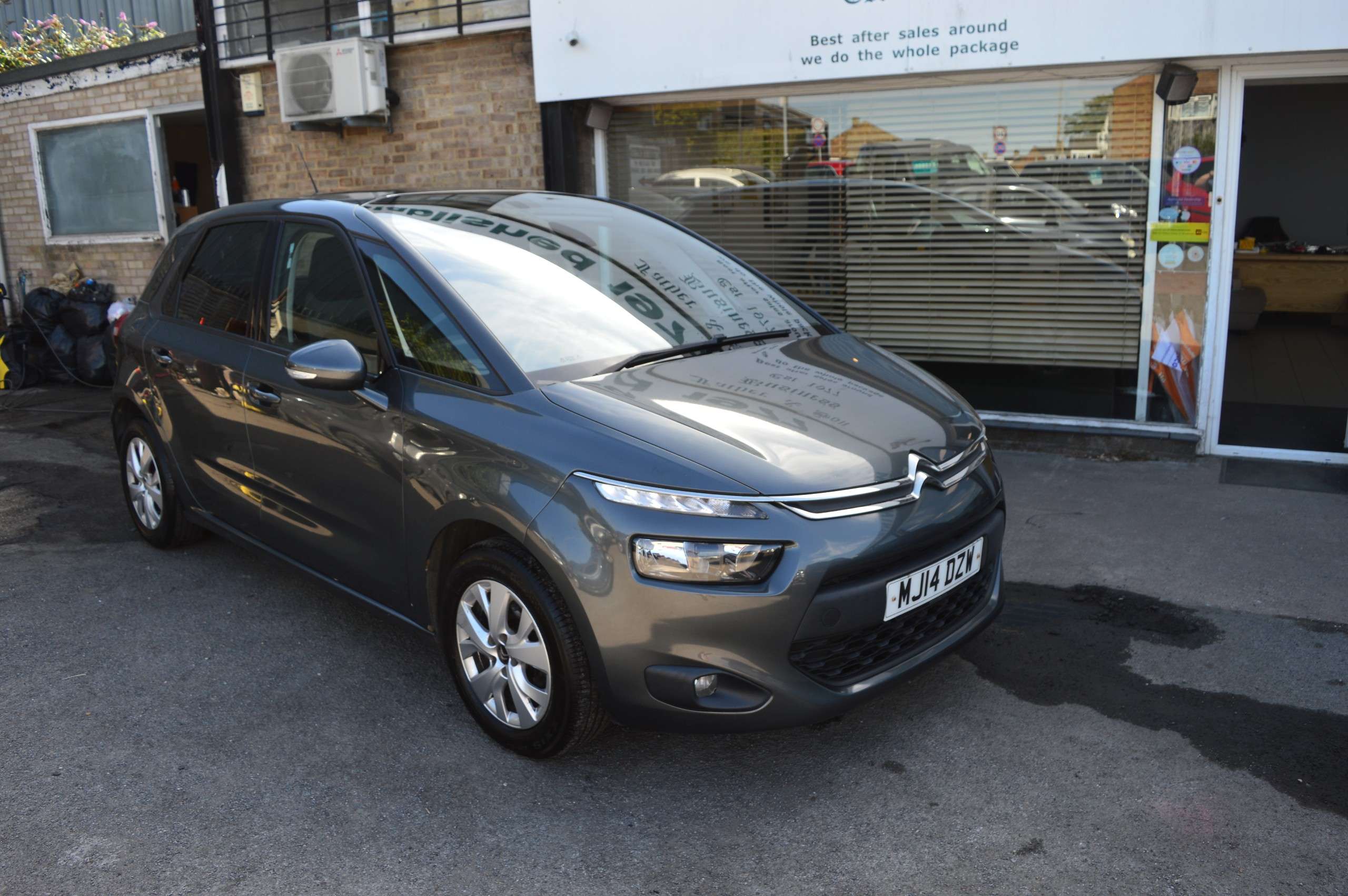 A 2014 CITROEN C4 PICASSO 1.6 e-HDi Airdream VTR+ MPV 5dr Diesel Manual Euro 5 (s/s) (115 ps) A 2014 CITROEN C4 PICASSO 1.6 e-HDi Airdream VTR+ MPV 5dr Diesel Manual Euro 5 (s/s) (115 ps)