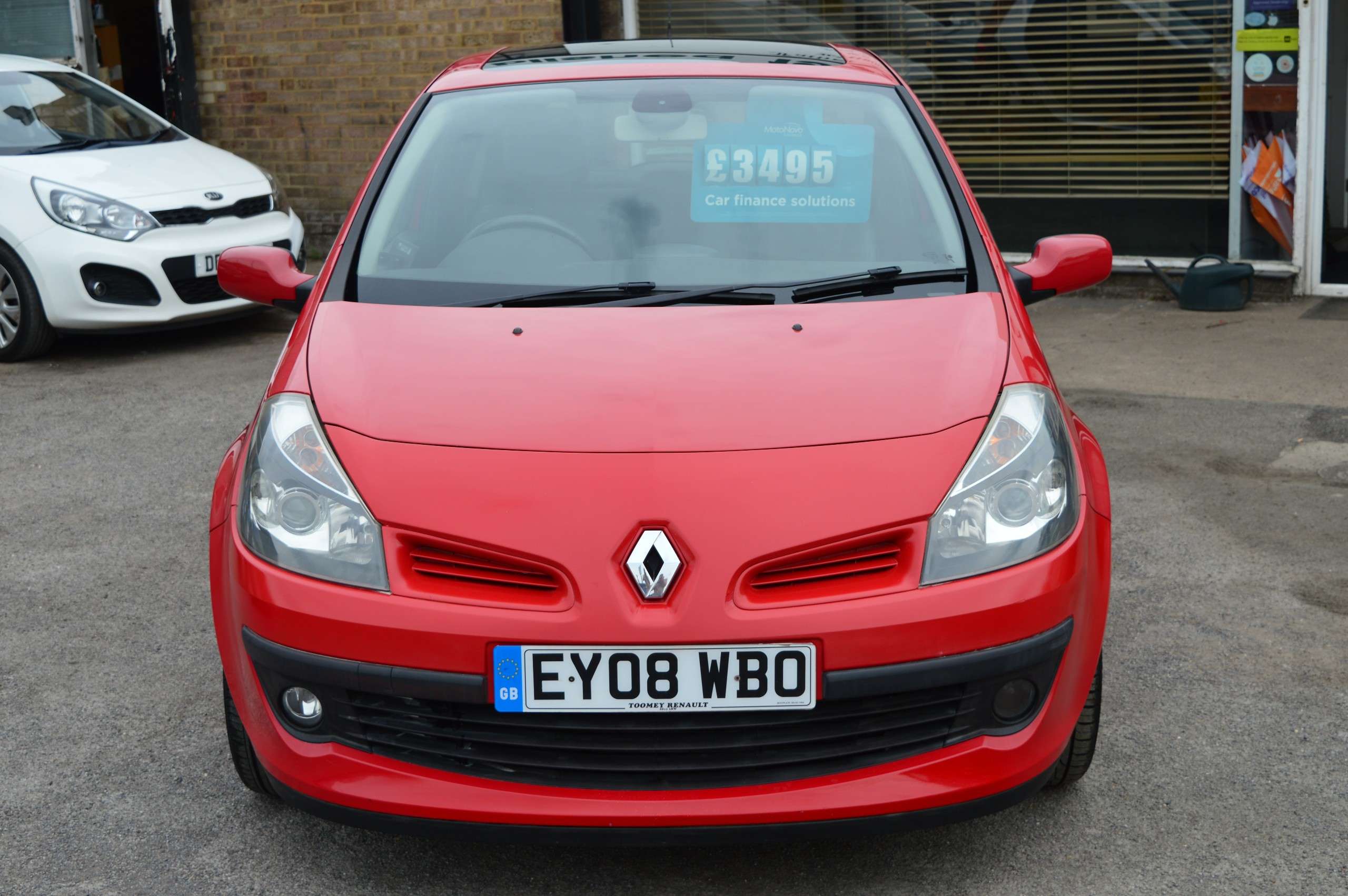 A 2008 RENAULT CLIO 1.6 VVT Dynamique S Hatchback 3dr Petrol Automatic (179 g/km, 111 bhp) A 2008 RENAULT CLIO 1.6 VVT Dynamique S Hatchback 3dr Petrol Automatic (179 g/km, 111 bhp)