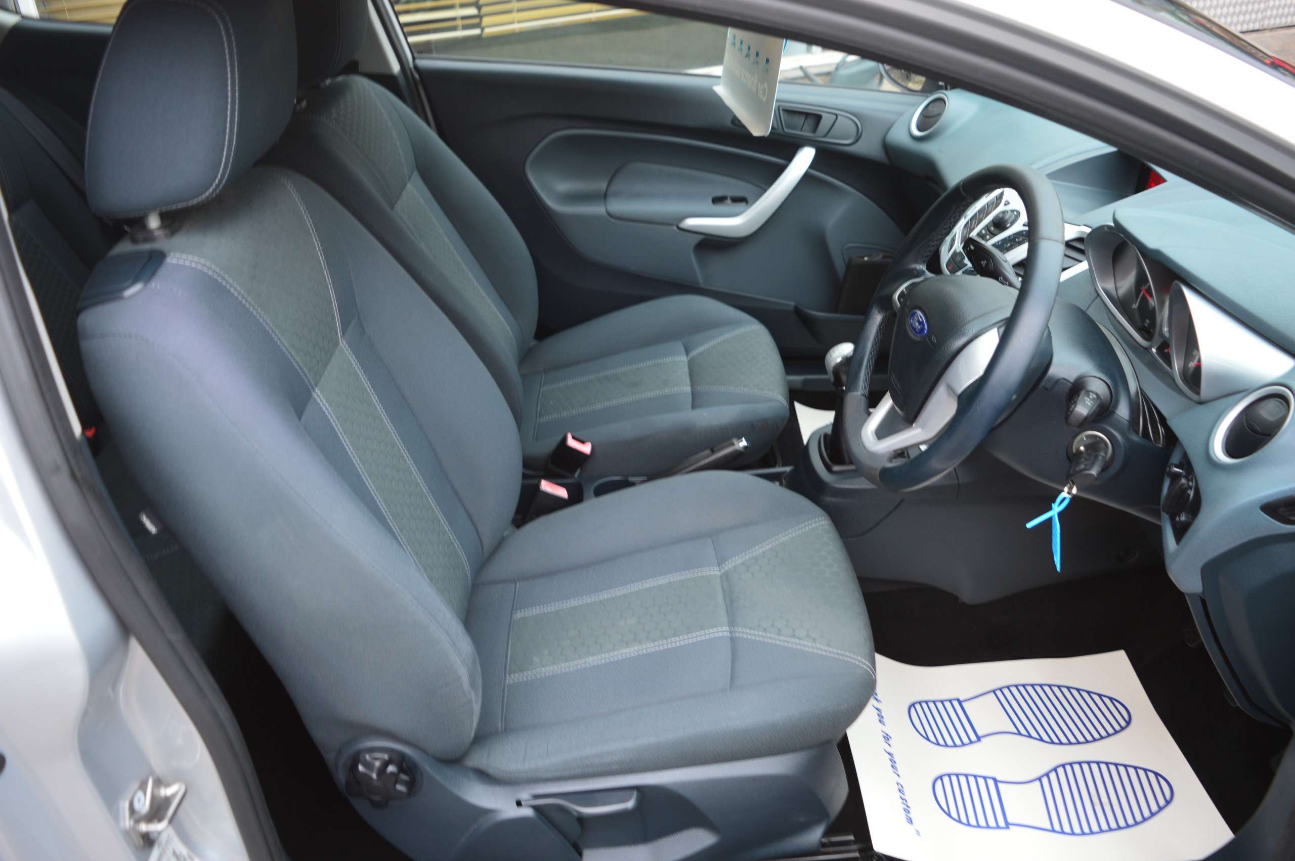 2010 FORD FIESTA 2010 FORD FIESTA