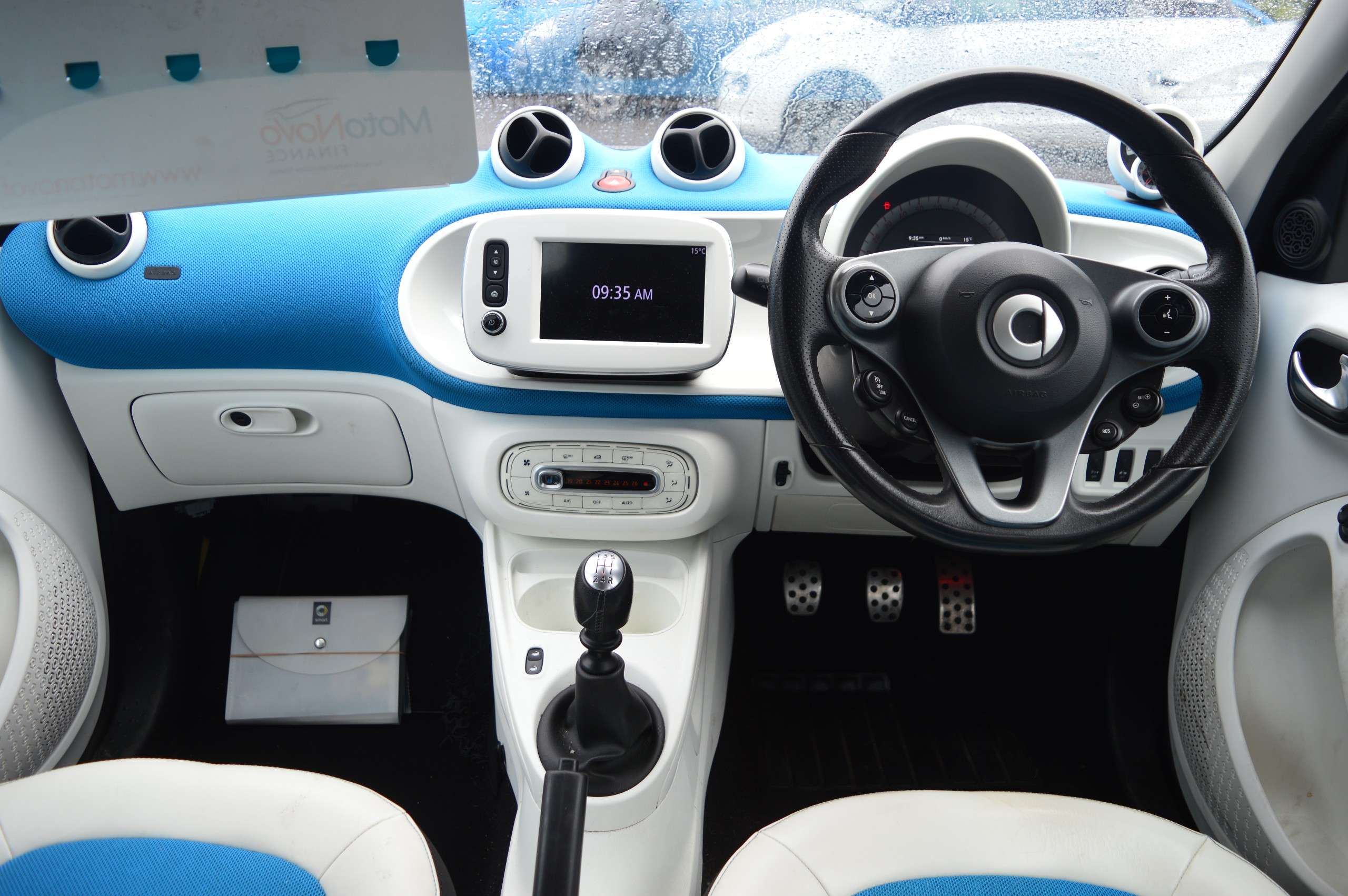 A 2016 SMART FORFOUR 0.9T Proxy Night Sky (Premium Plus) Hatchback 5dr Petrol Manual Euro 6 (s/s) (90 ps) A 2016 SMART FORFOUR 0.9T Proxy Night Sky (Premium Plus) Hatchback 5dr Petrol Manual Euro 6 (s/s) (90 ps)