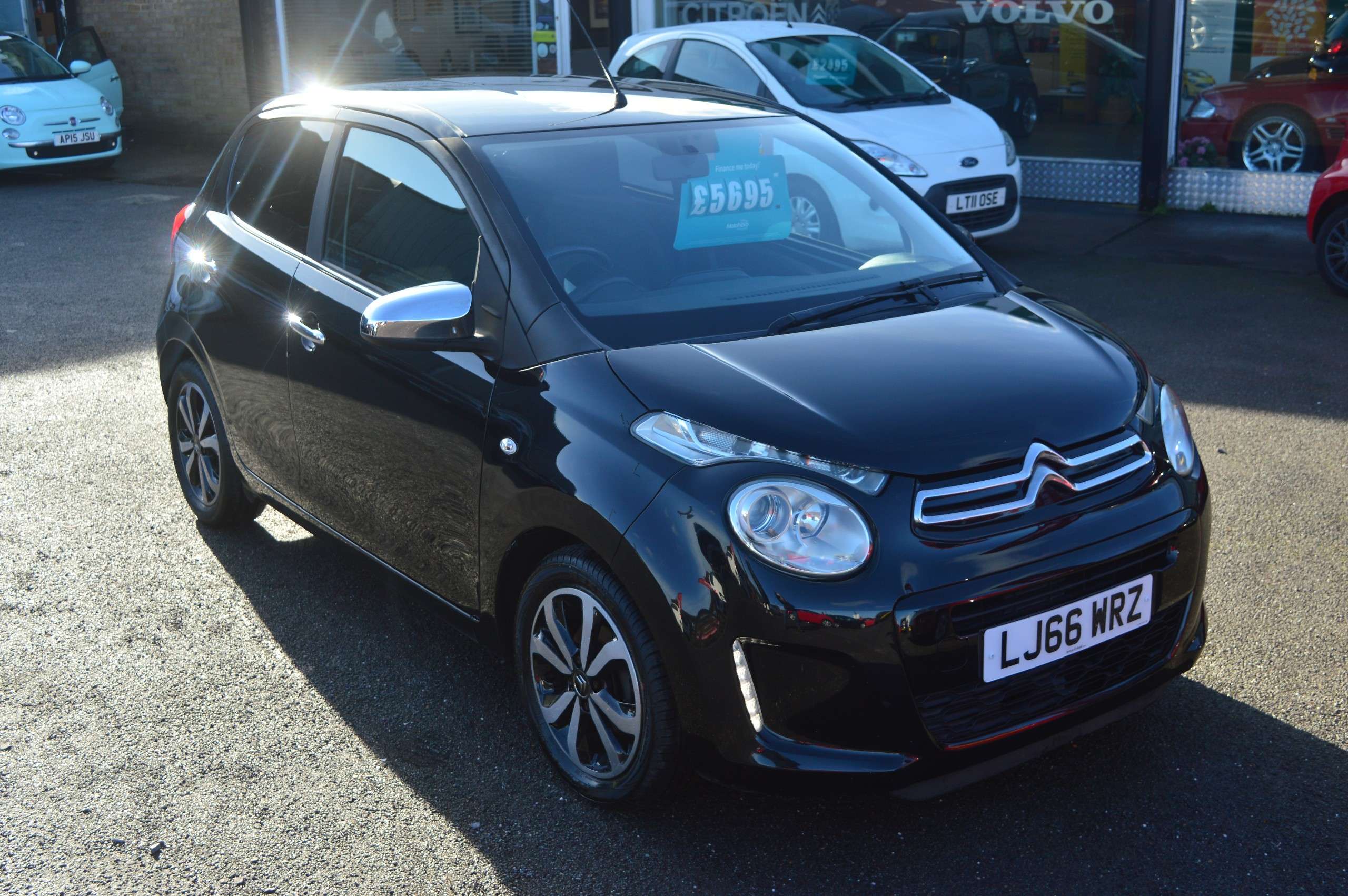 A 2016 CITROEN C1 1.2 PureTech Flair Hatchback 5dr Petrol Manual Euro 6 (82 ps) A 2016 CITROEN C1 1.2 PureTech Flair Hatchback 5dr Petrol Manual Euro 6 (82 ps)