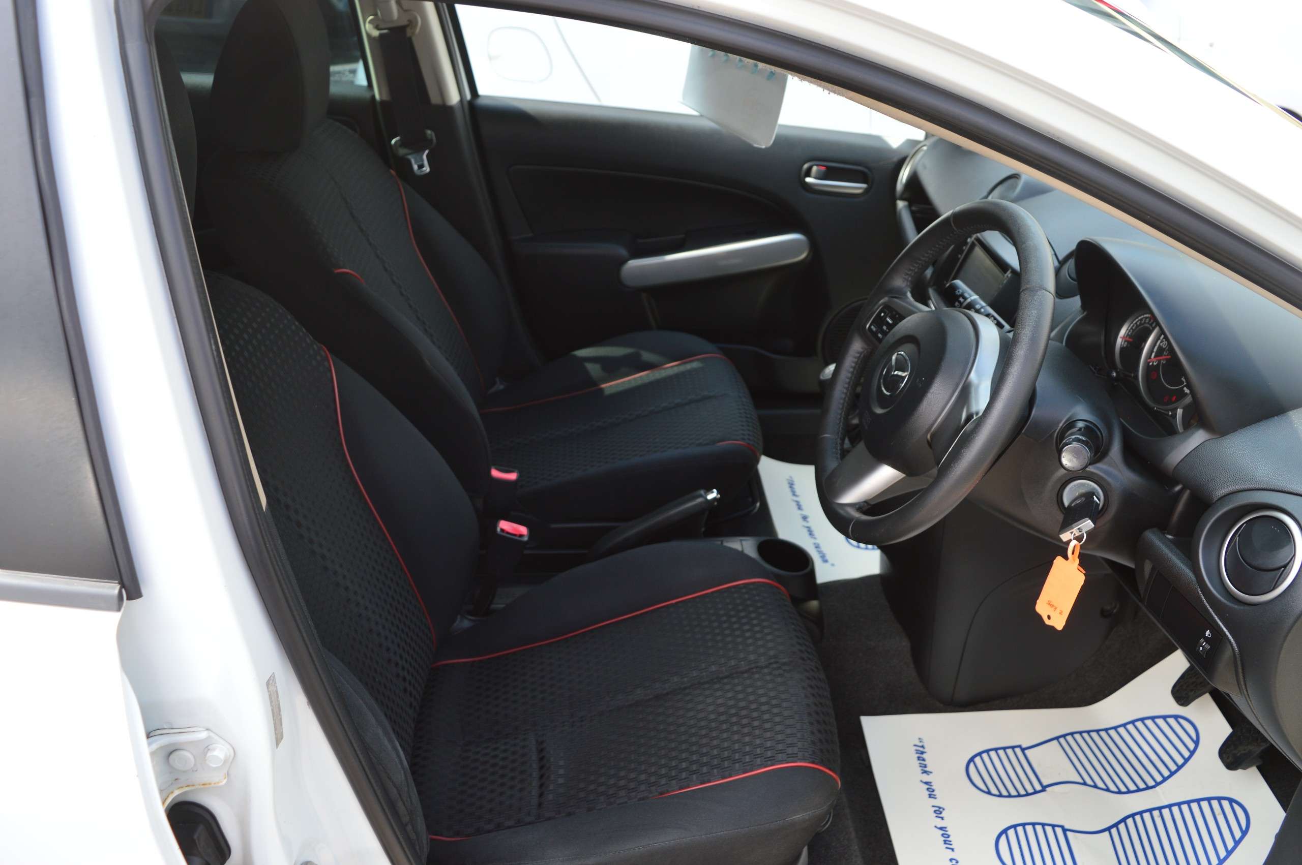 2012 MAZDA MAZDA2 2012 MAZDA MAZDA2