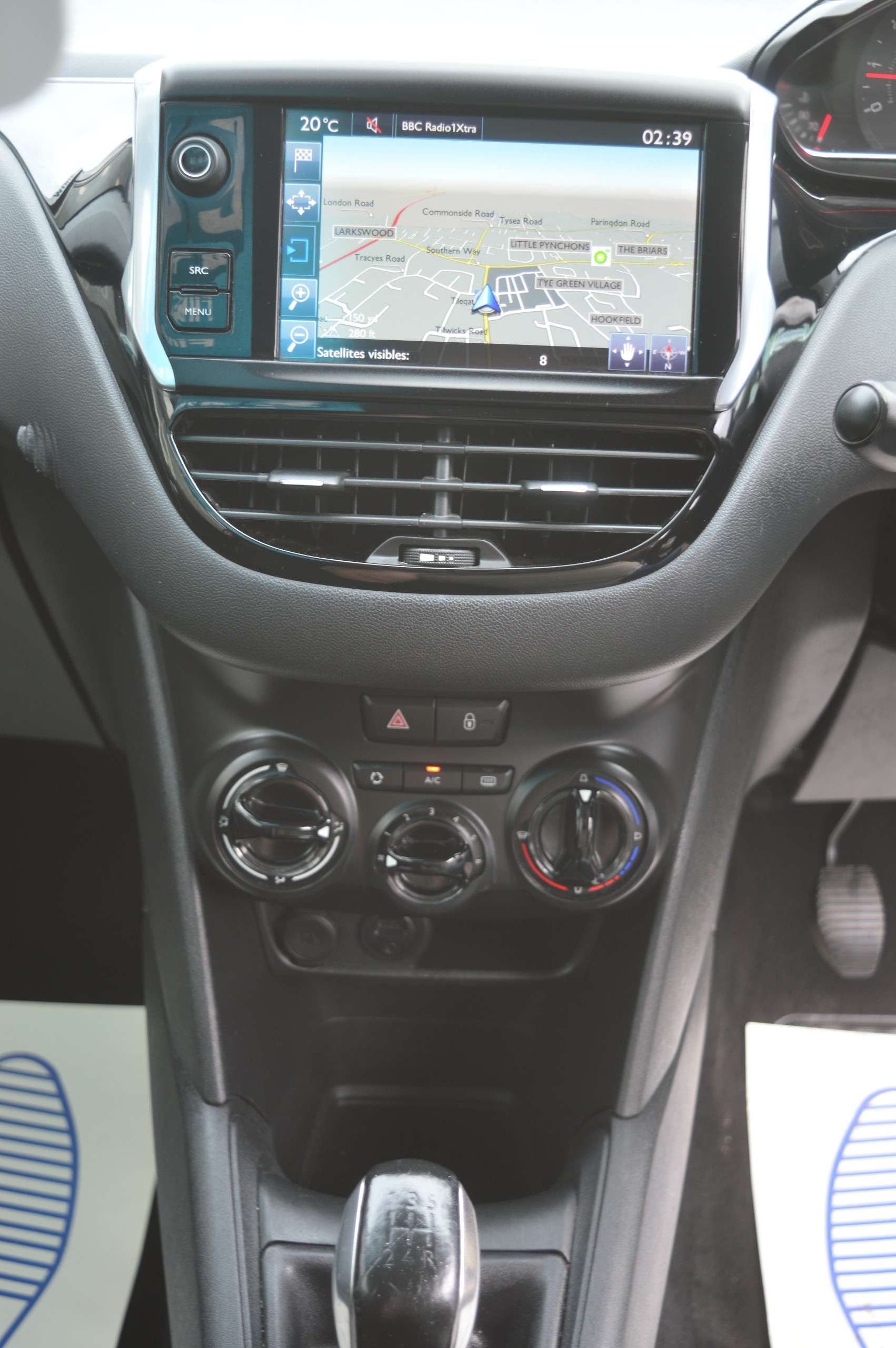 2015 PEUGEOT 208 2015 PEUGEOT 208