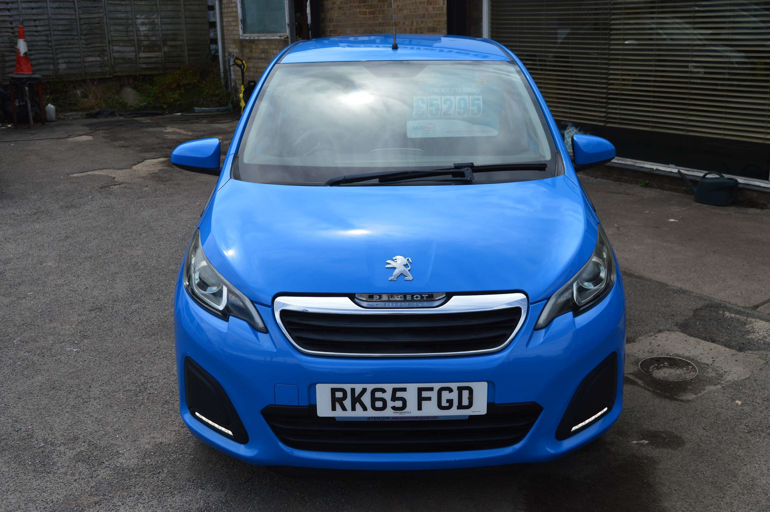A 2015 PEUGEOT 108 1.0 Active Hatchback 5dr Petrol Manual Euro 6 (68 ps) A 2015 PEUGEOT 108 1.0 Active Hatchback 5dr Petrol Manual Euro 6 (68 ps)