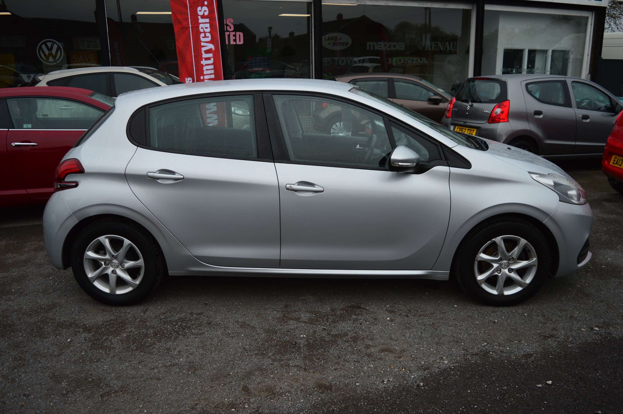 2015 PEUGEOT 208 2015 PEUGEOT 208