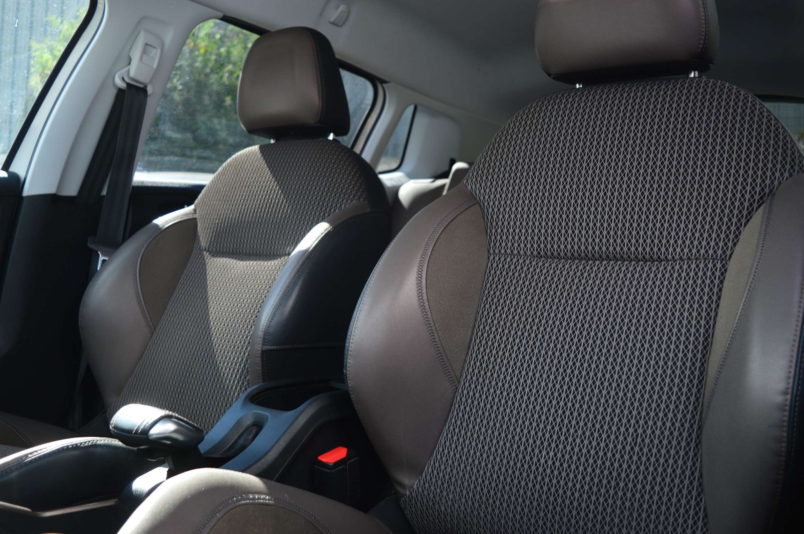 2013 PEUGEOT 2008 2013 PEUGEOT 2008