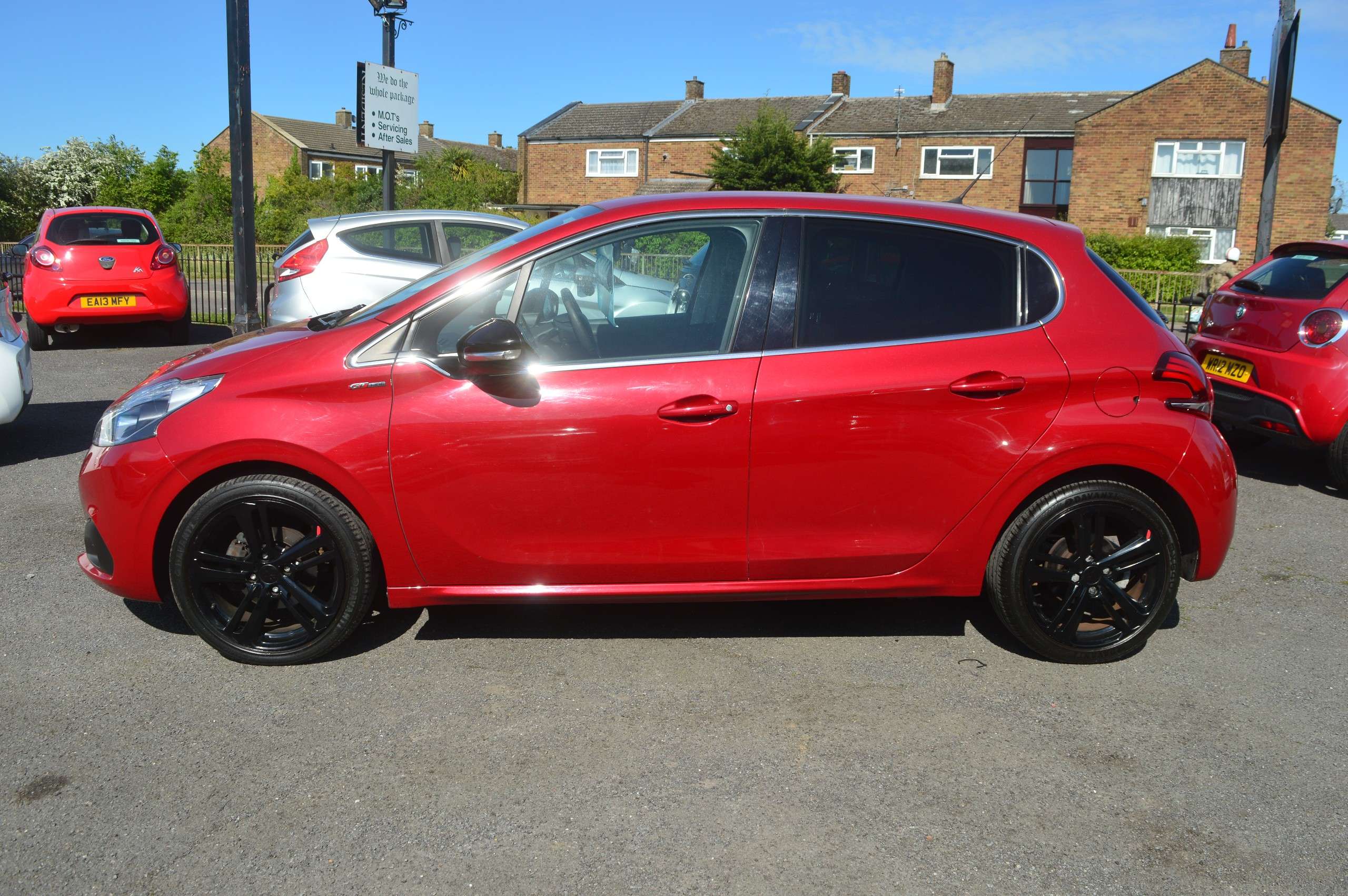 2017 PEUGEOT 208 2017 PEUGEOT 208
