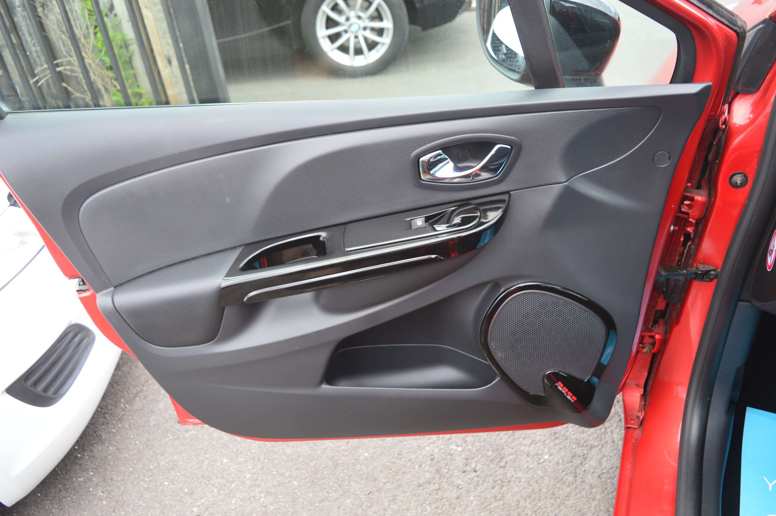 2013 RENAULT CLIO 2013 RENAULT CLIO
