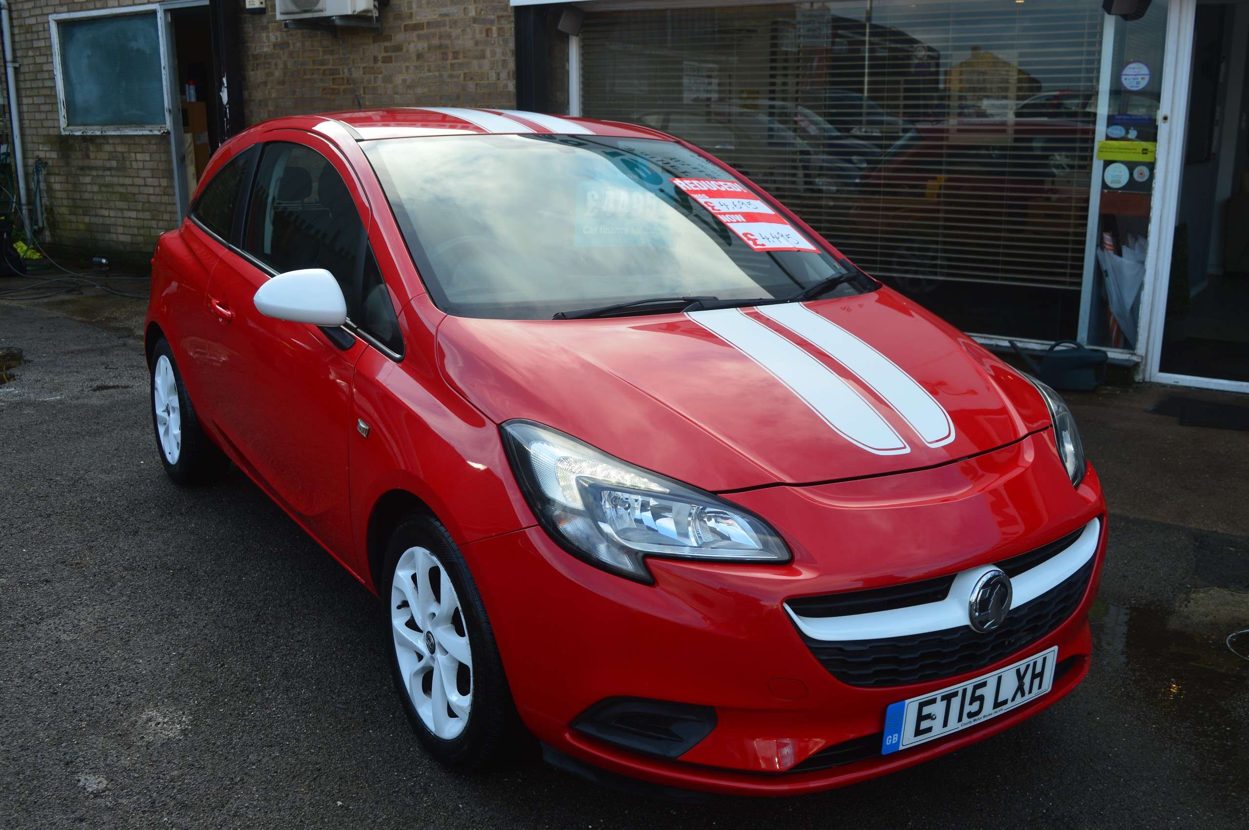 A 2015 VAUXHALL CORSA 1.2i Sting Hatchback 3dr Petrol Manual Euro 6 (70 ps) A 2015 VAUXHALL CORSA 1.2i Sting Hatchback 3dr Petrol Manual Euro 6 (70 ps)