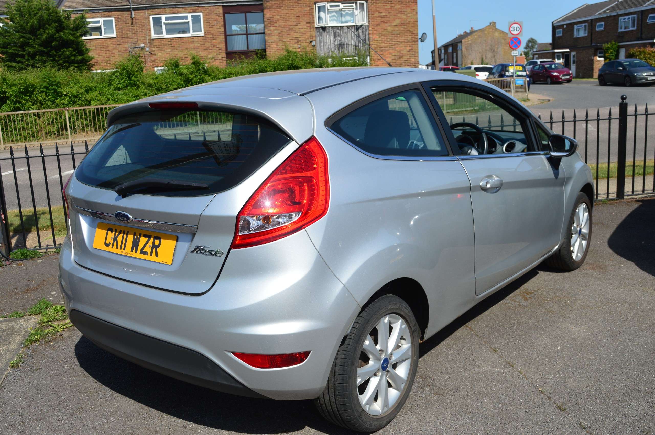 2011 FORD FIESTA 2011 FORD FIESTA