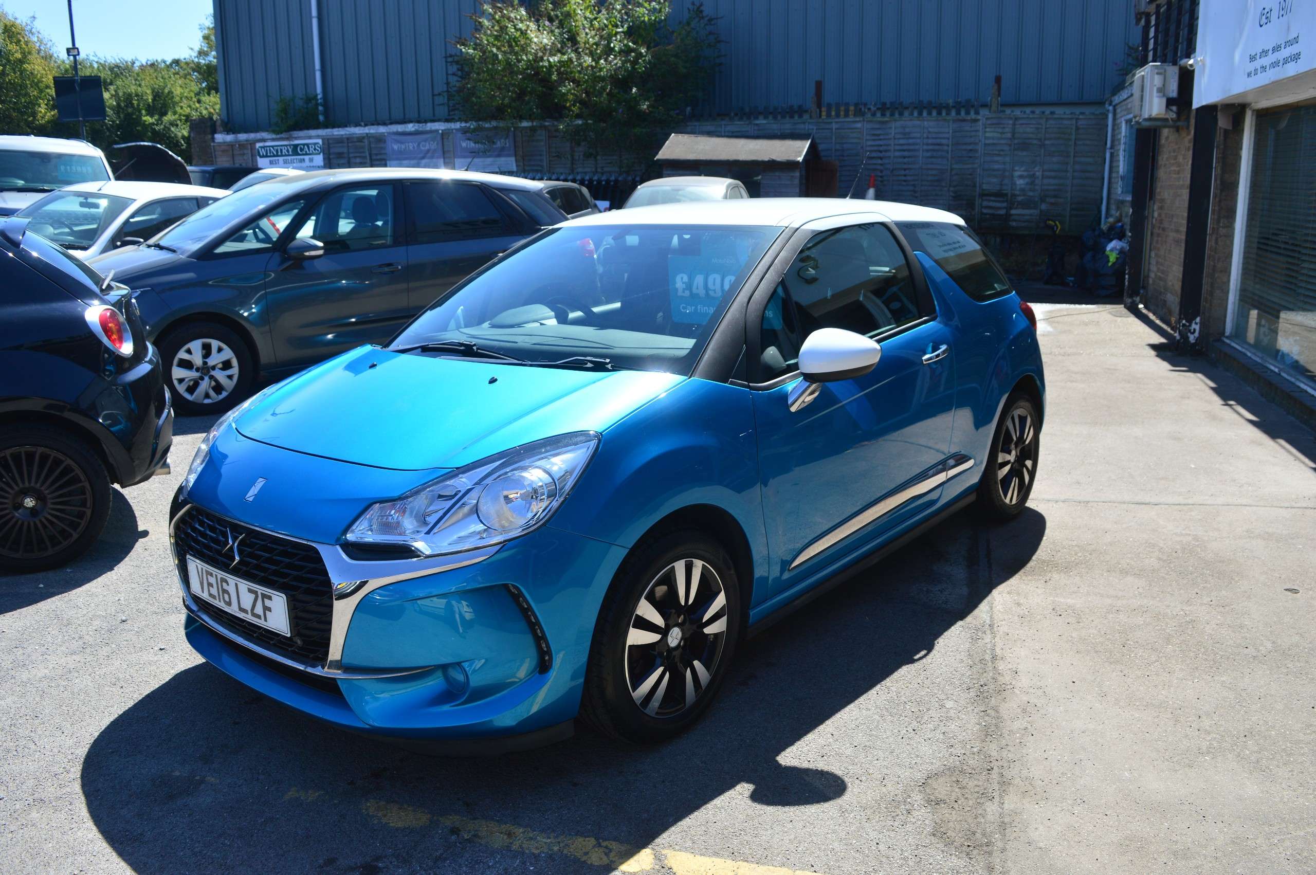A 2016 DS DS 3 1.2 PureTech Chic Hatchback 3dr Petrol Manual Euro 6 (82 ps) A 2016 DS DS 3 1.2 PureTech Chic Hatchback 3dr Petrol Manual Euro 6 (82 ps)