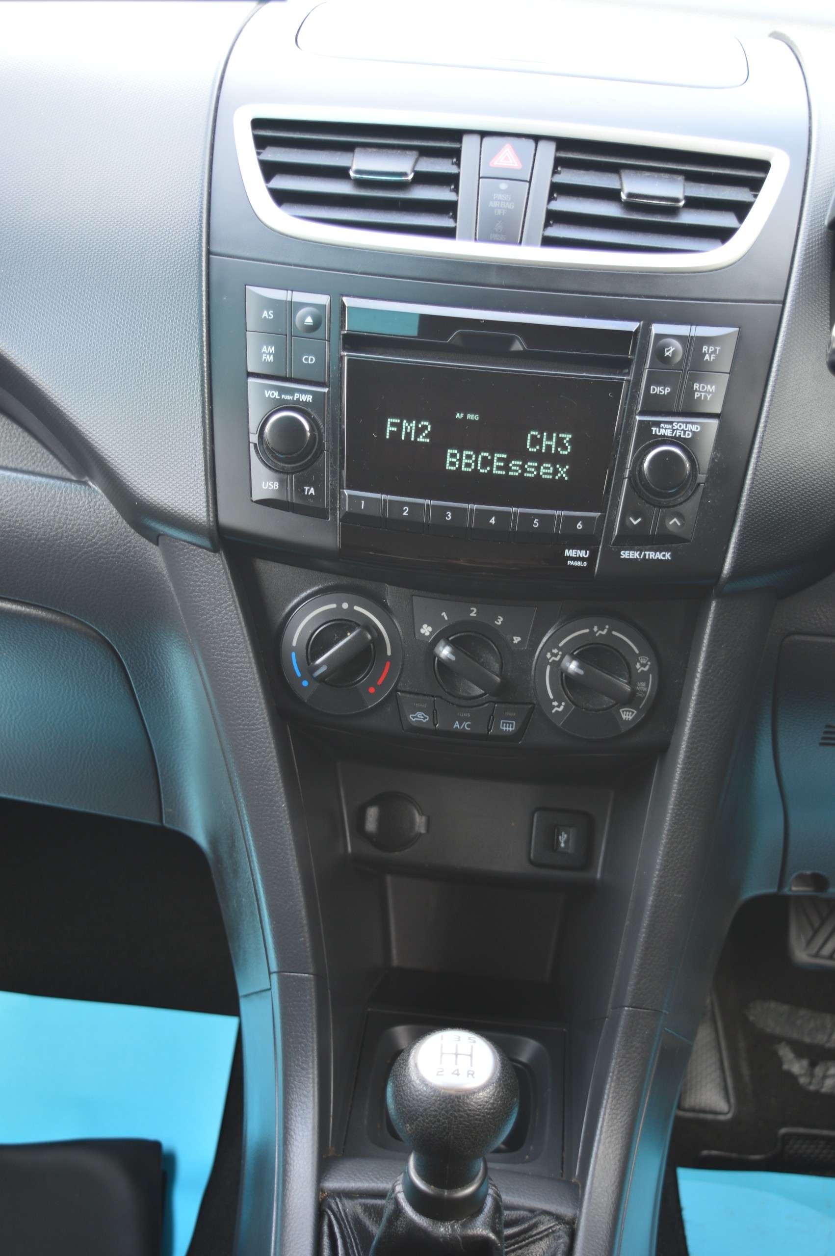 2012 SUZUKI SWIFT 2012 SUZUKI SWIFT