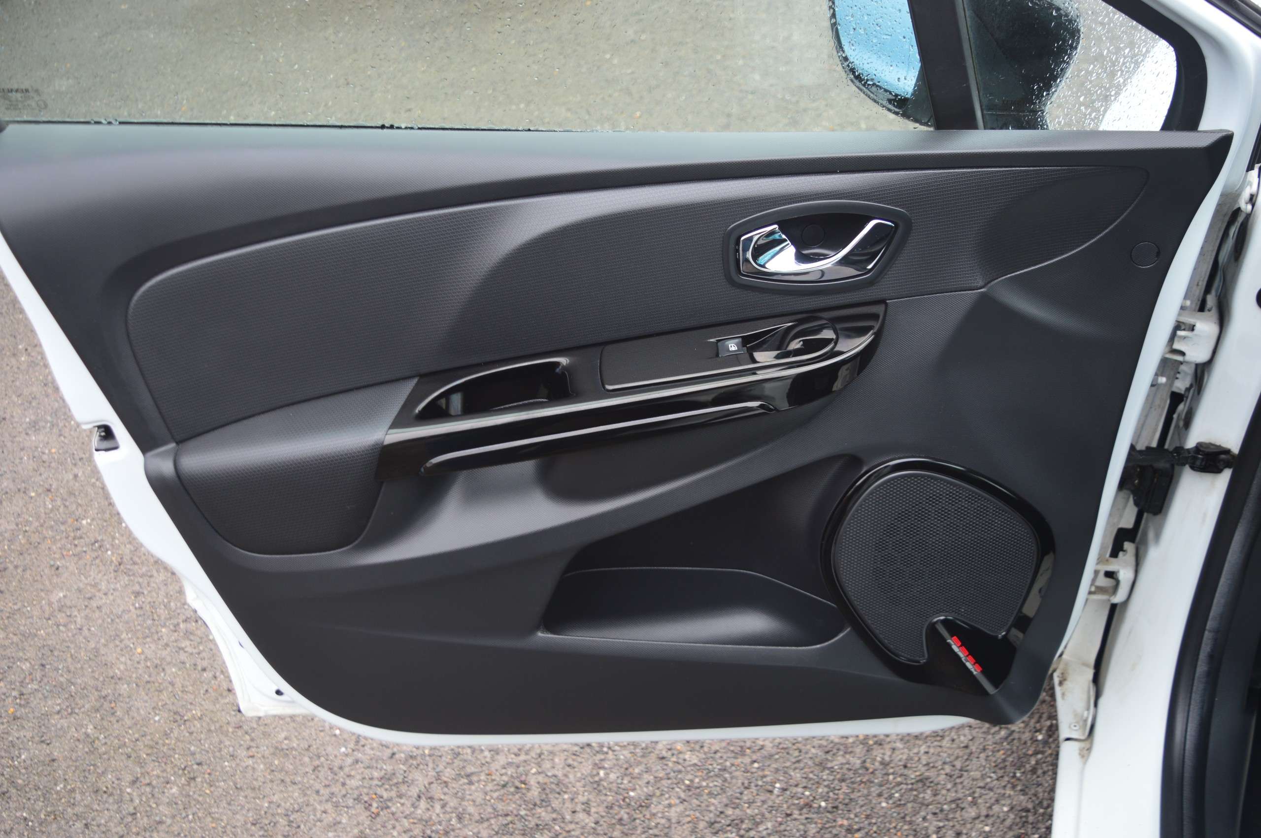 2015 RENAULT CLIO 2015 RENAULT CLIO