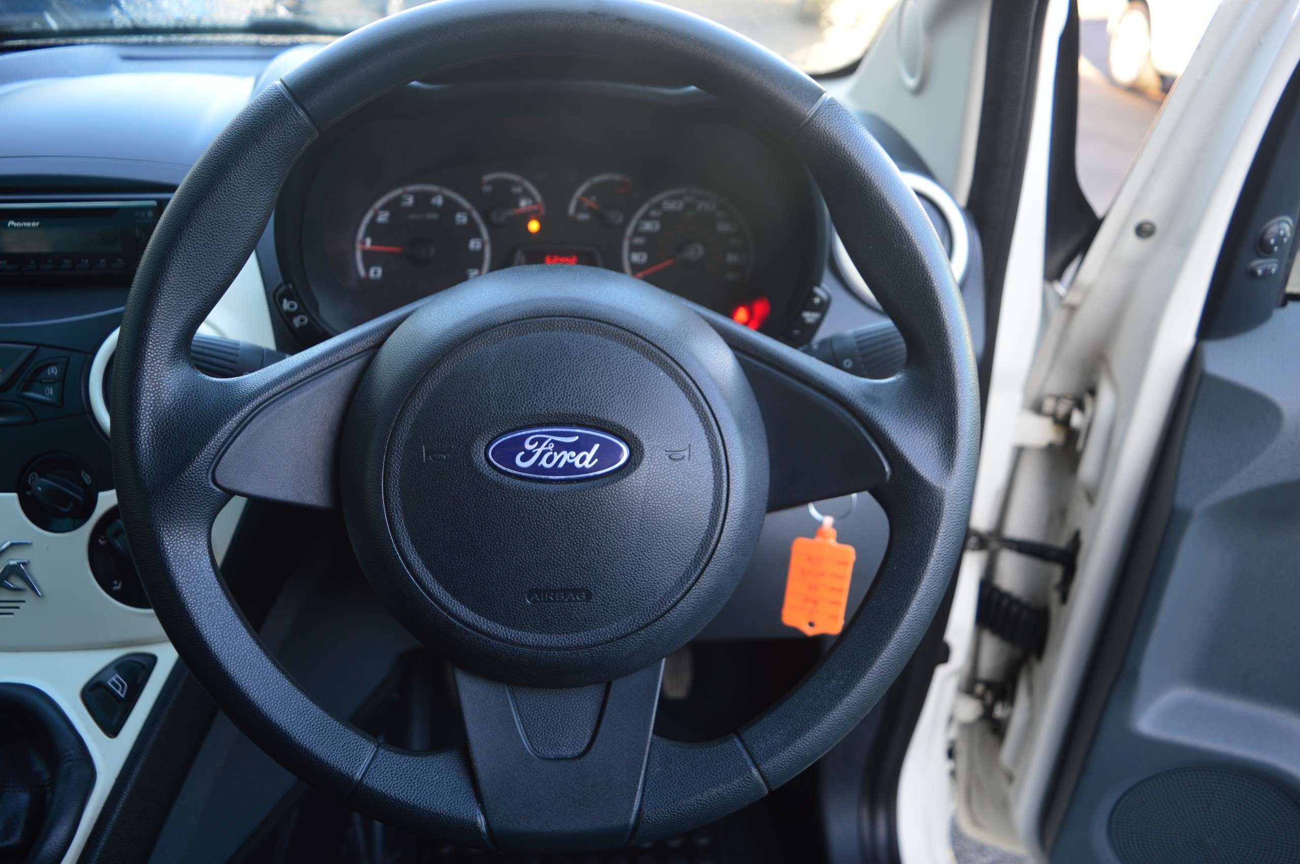 2011 FORD KA 2011 FORD KA