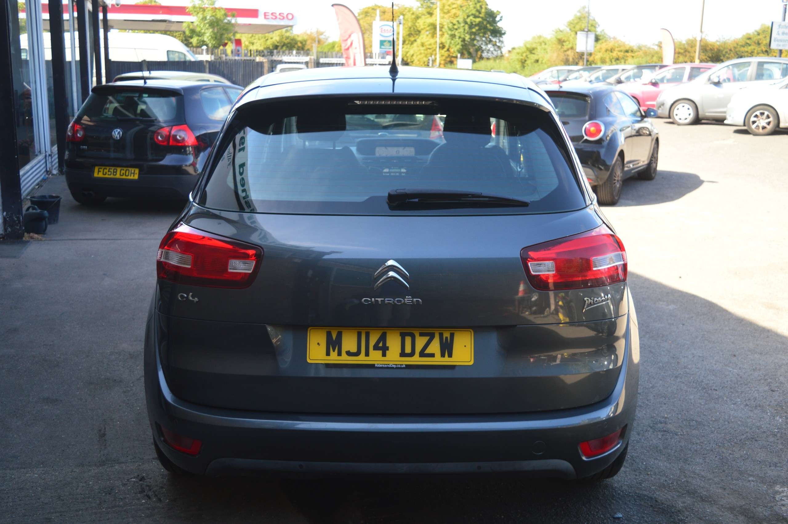 A 2014 CITROEN C4 PICASSO 1.6 e-HDi Airdream VTR+ MPV 5dr Diesel Manual Euro 5 (s/s) (115 ps) A 2014 CITROEN C4 PICASSO 1.6 e-HDi Airdream VTR+ MPV 5dr Diesel Manual Euro 5 (s/s) (115 ps)
