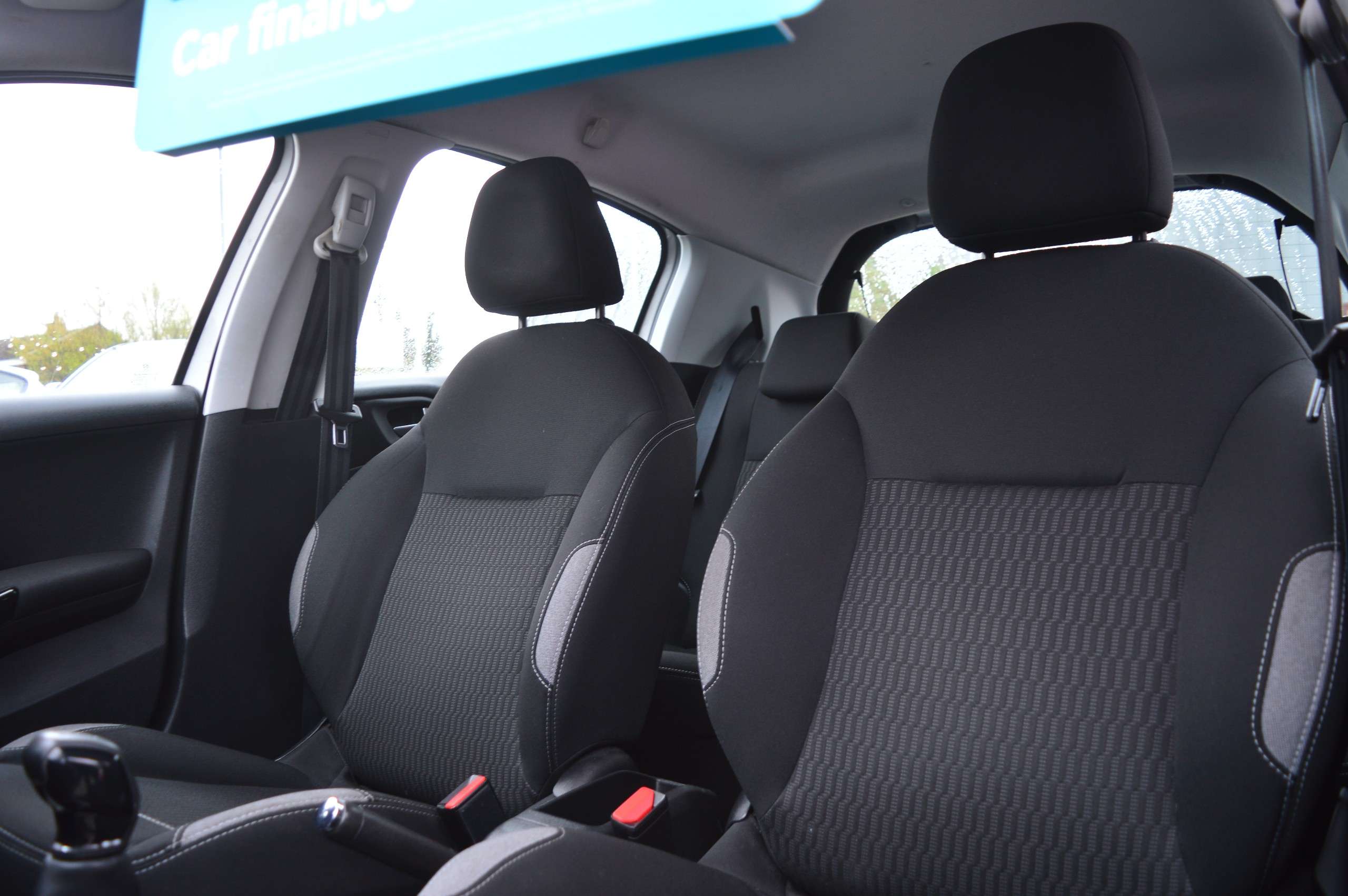 2015 PEUGEOT 208 2015 PEUGEOT 208