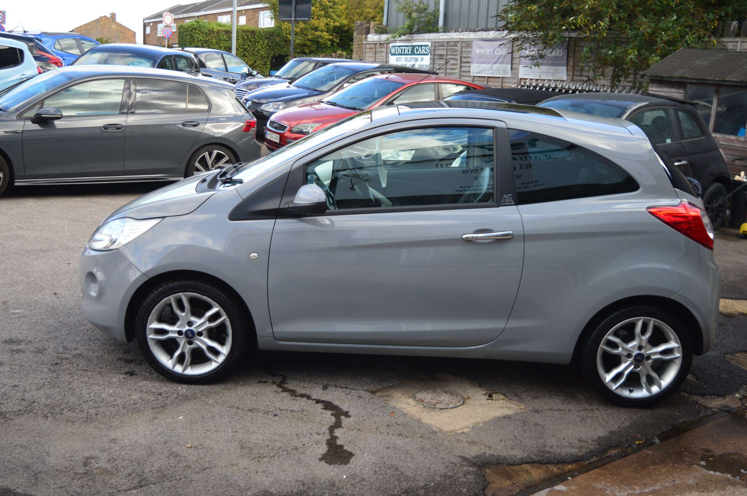 A 2016 FORD KA 1.2 Titanium Hatchback 3dr Petrol Manual Euro 5 (69 ps) A 2016 FORD KA 1.2 Titanium Hatchback 3dr Petrol Manual Euro 5 (69 ps)