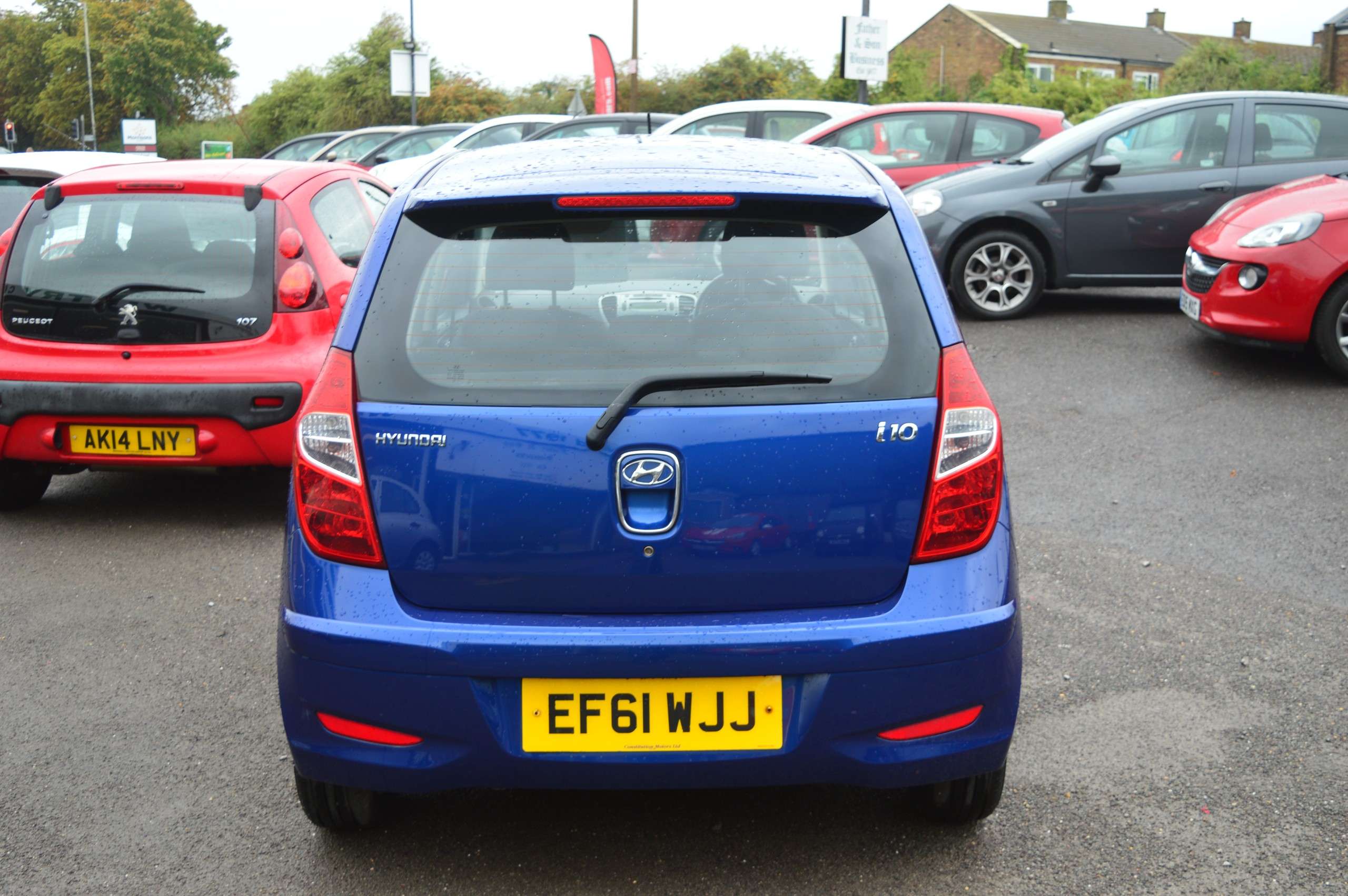 A 2011 HYUNDAI I10 1.2 Style Hatchback 5dr Petrol Manual Euro 5 (85 bhp) A 2011 HYUNDAI I10 1.2 Style Hatchback 5dr Petrol Manual Euro 5 (85 bhp)