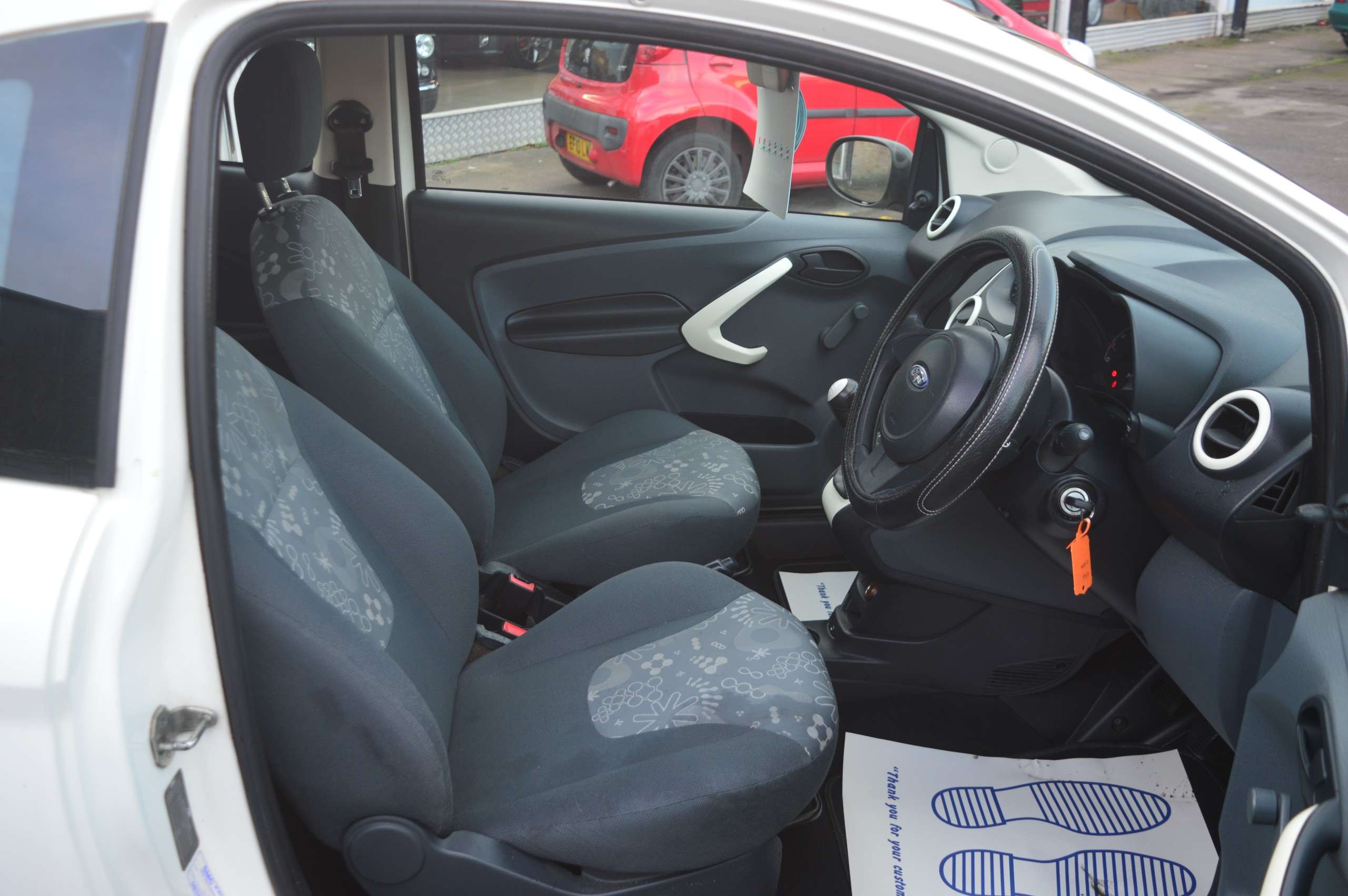 2011 FORD KA 2011 FORD KA