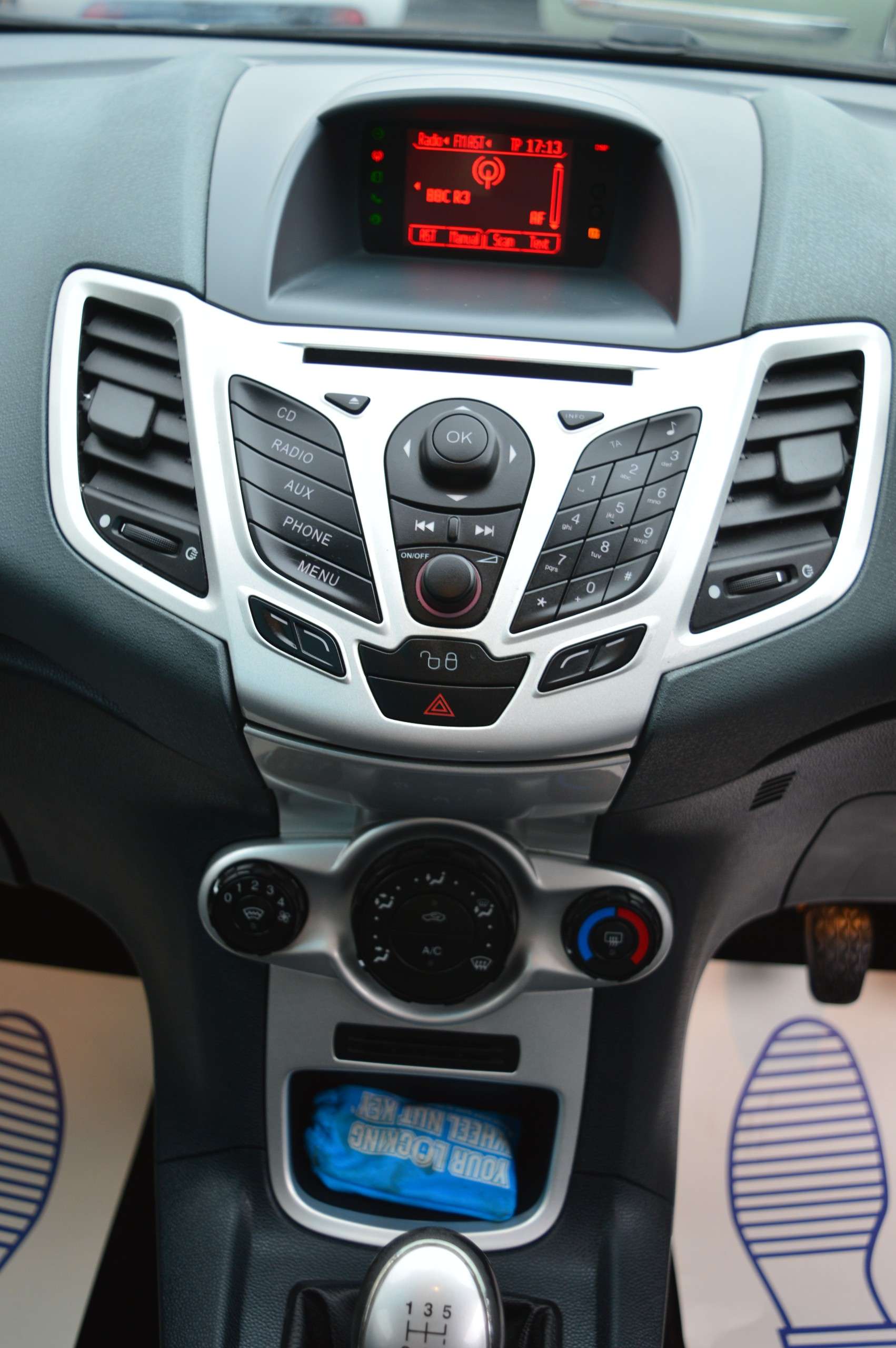 2010 FORD FIESTA 2010 FORD FIESTA