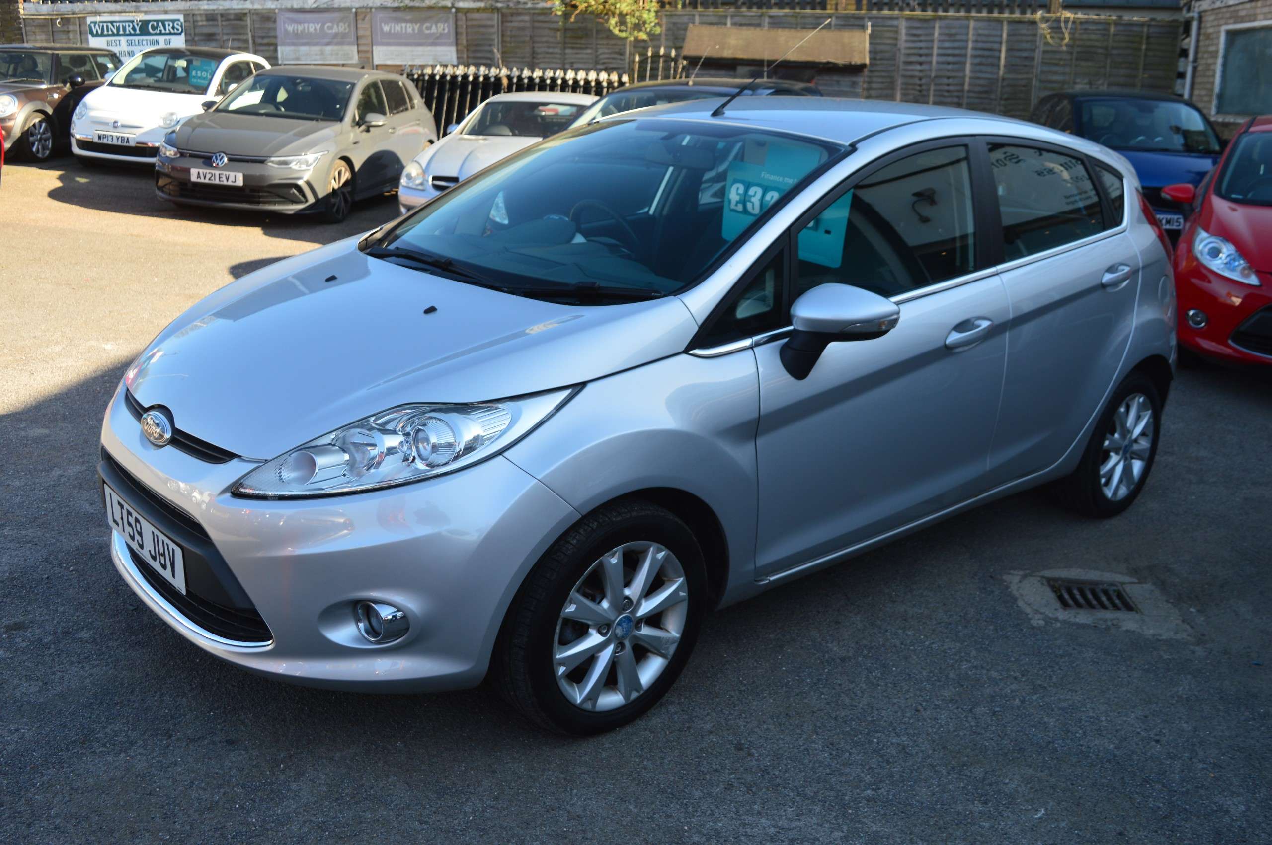 A 2009 FORD FIESTA 1.25 Zetec Hatchback 5dr Petrol Manual (133 g/km, 81 bhp) A 2009 FORD FIESTA 1.25 Zetec Hatchback 5dr Petrol Manual (133 g/km, 81 bhp)