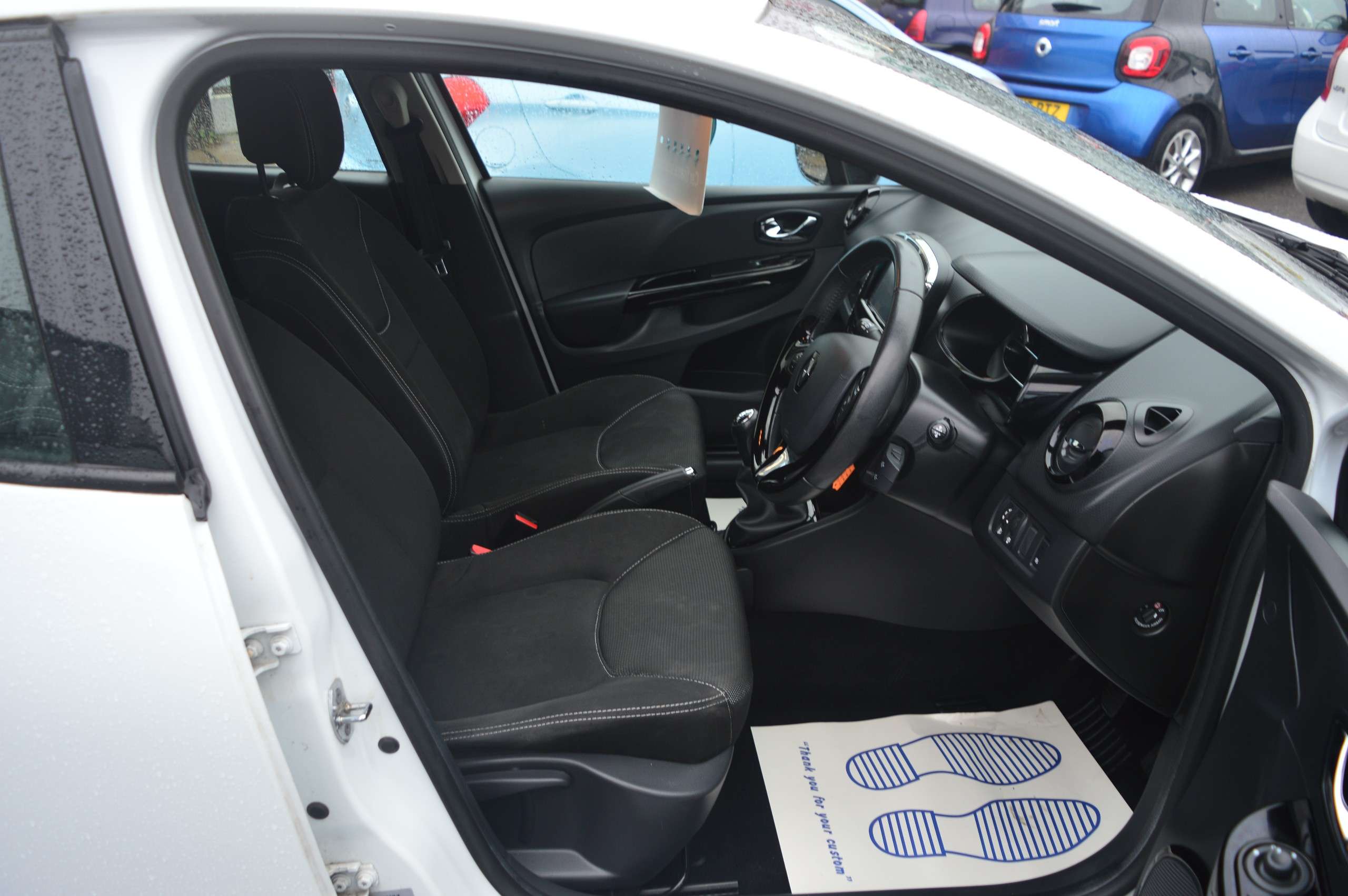 2015 RENAULT CLIO 2015 RENAULT CLIO