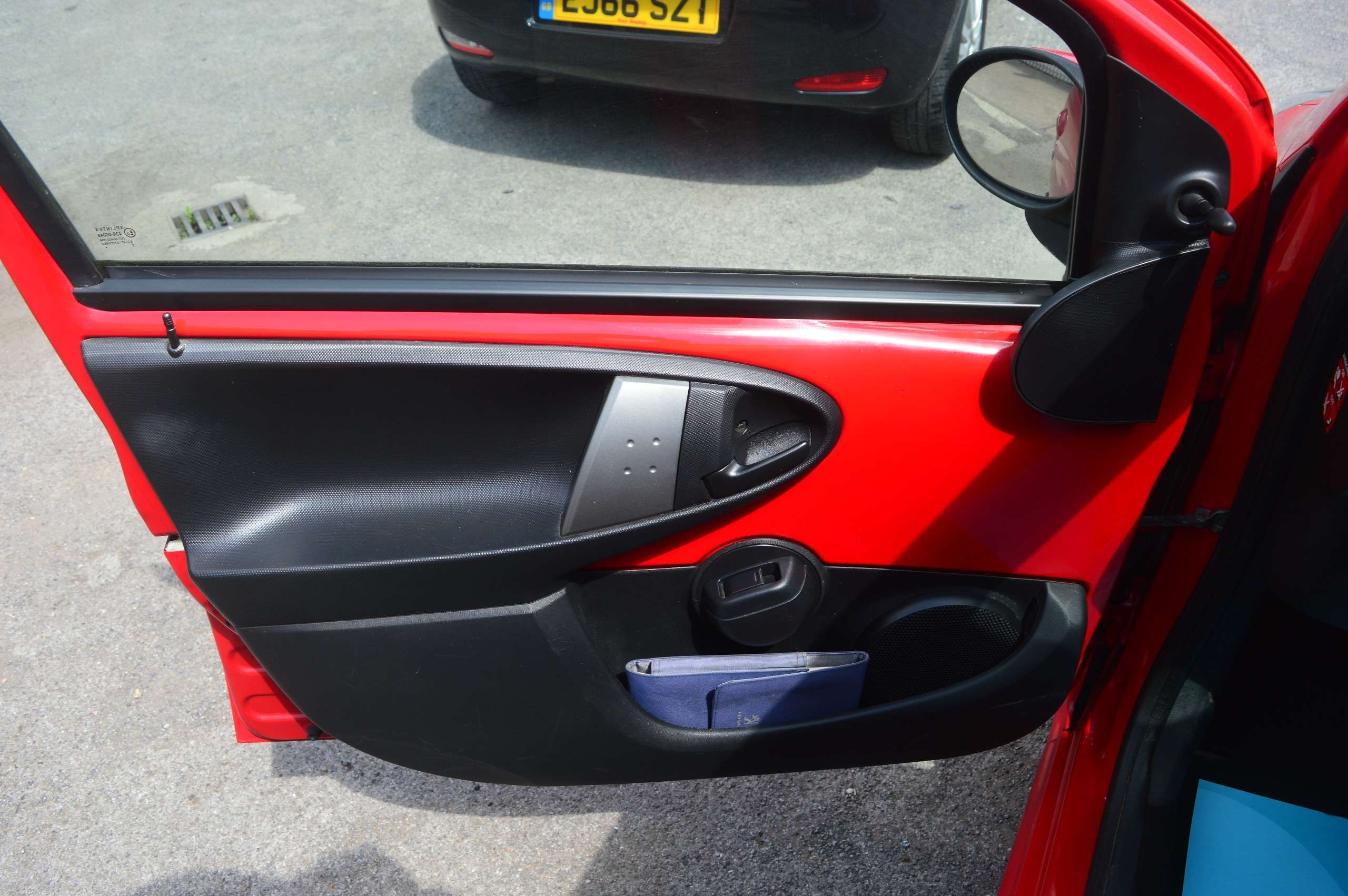 2014 PEUGEOT 107 2014 PEUGEOT 107